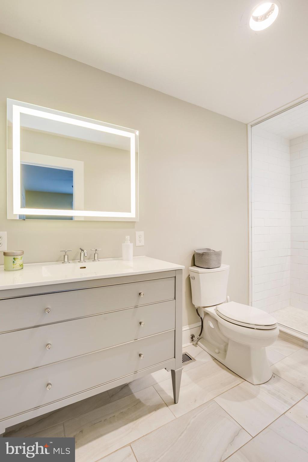 EASTPORT - Residential