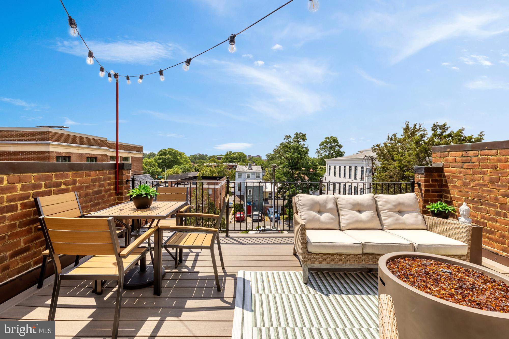 OLD TOWN ALEXANDRIA - Residential