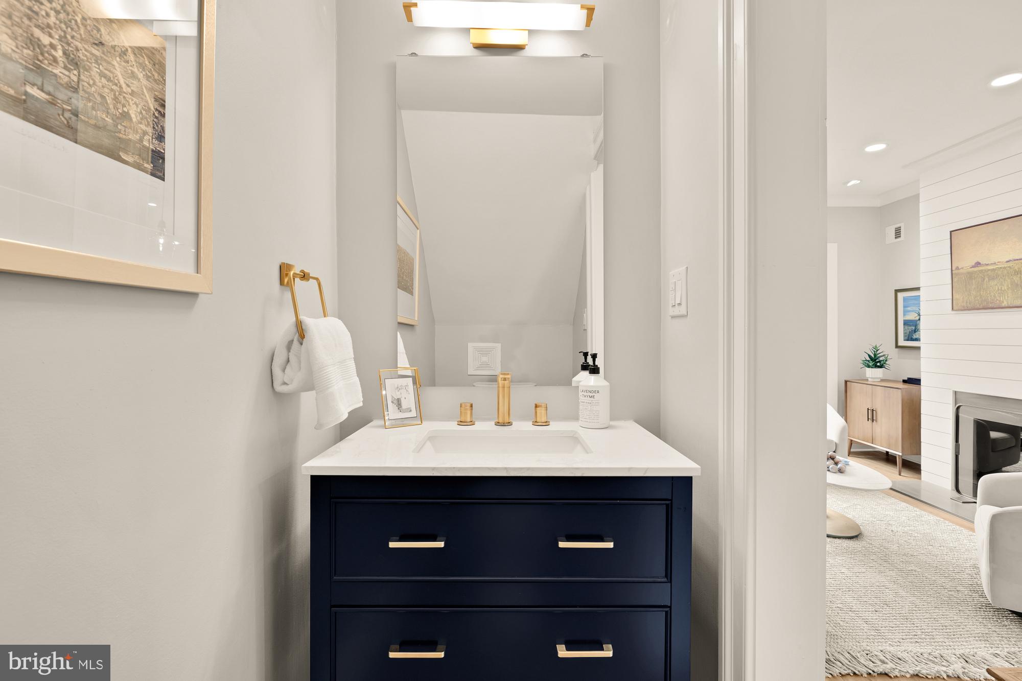 OLD TOWN ALEXANDRIA - Residential