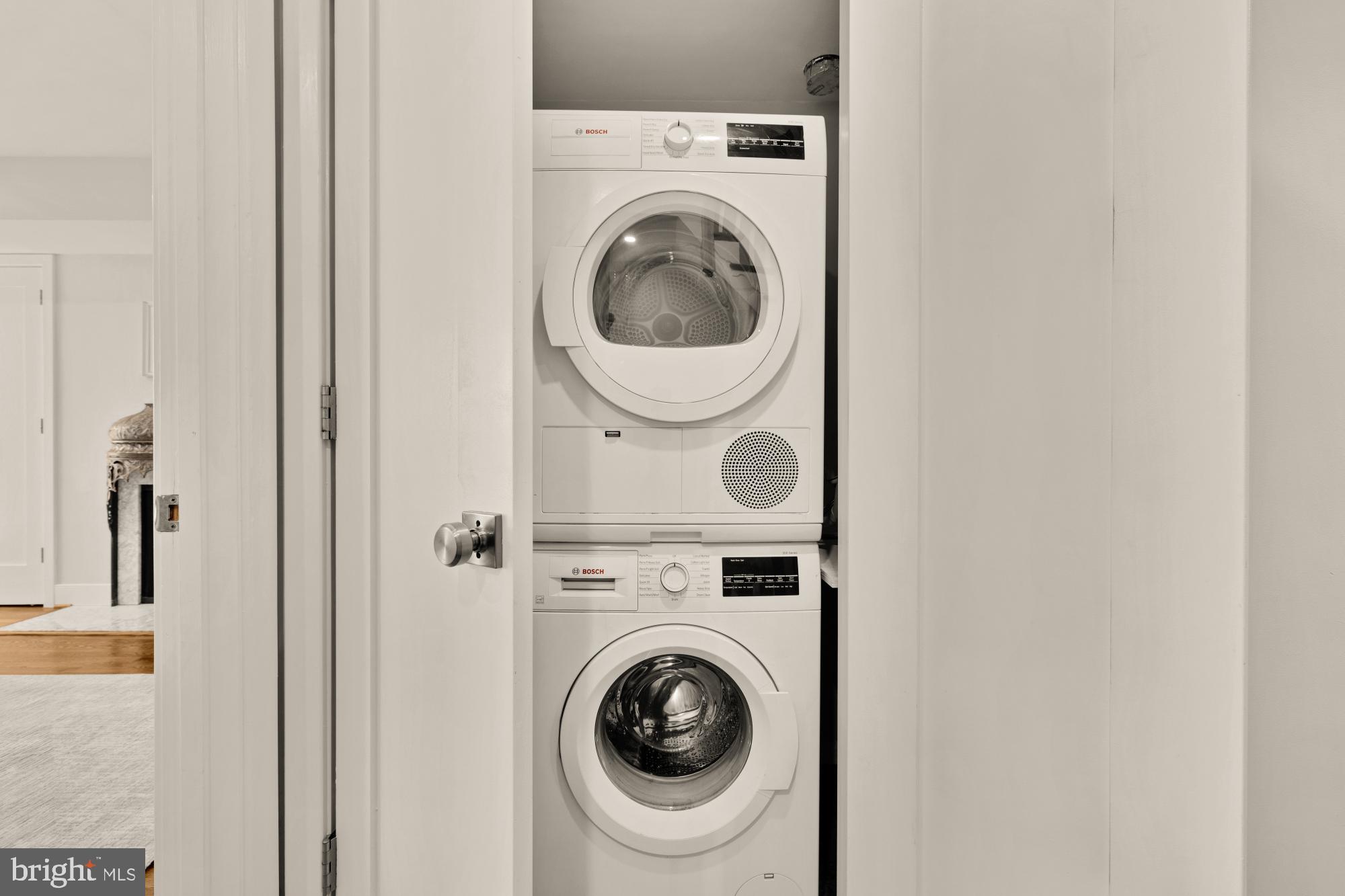 OLD TOWN ALEXANDRIA - Residential