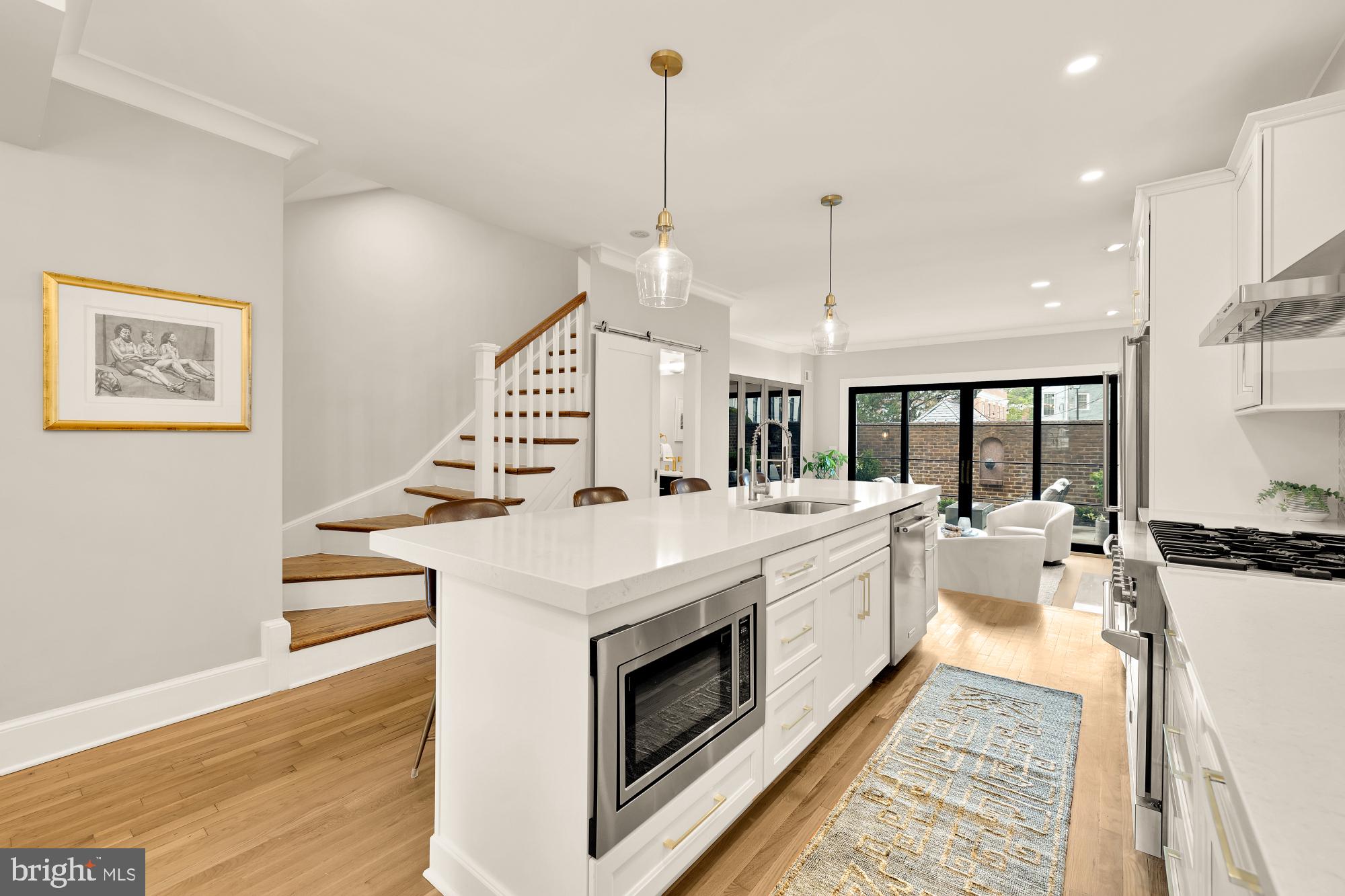 OLD TOWN ALEXANDRIA - Residential