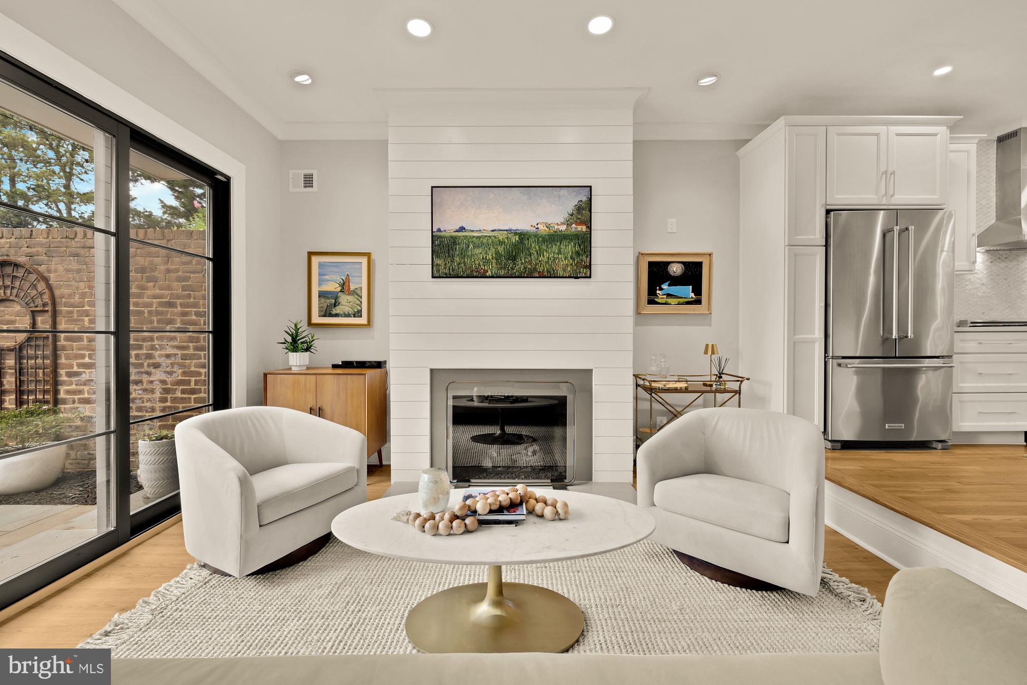 OLD TOWN ALEXANDRIA - Residential