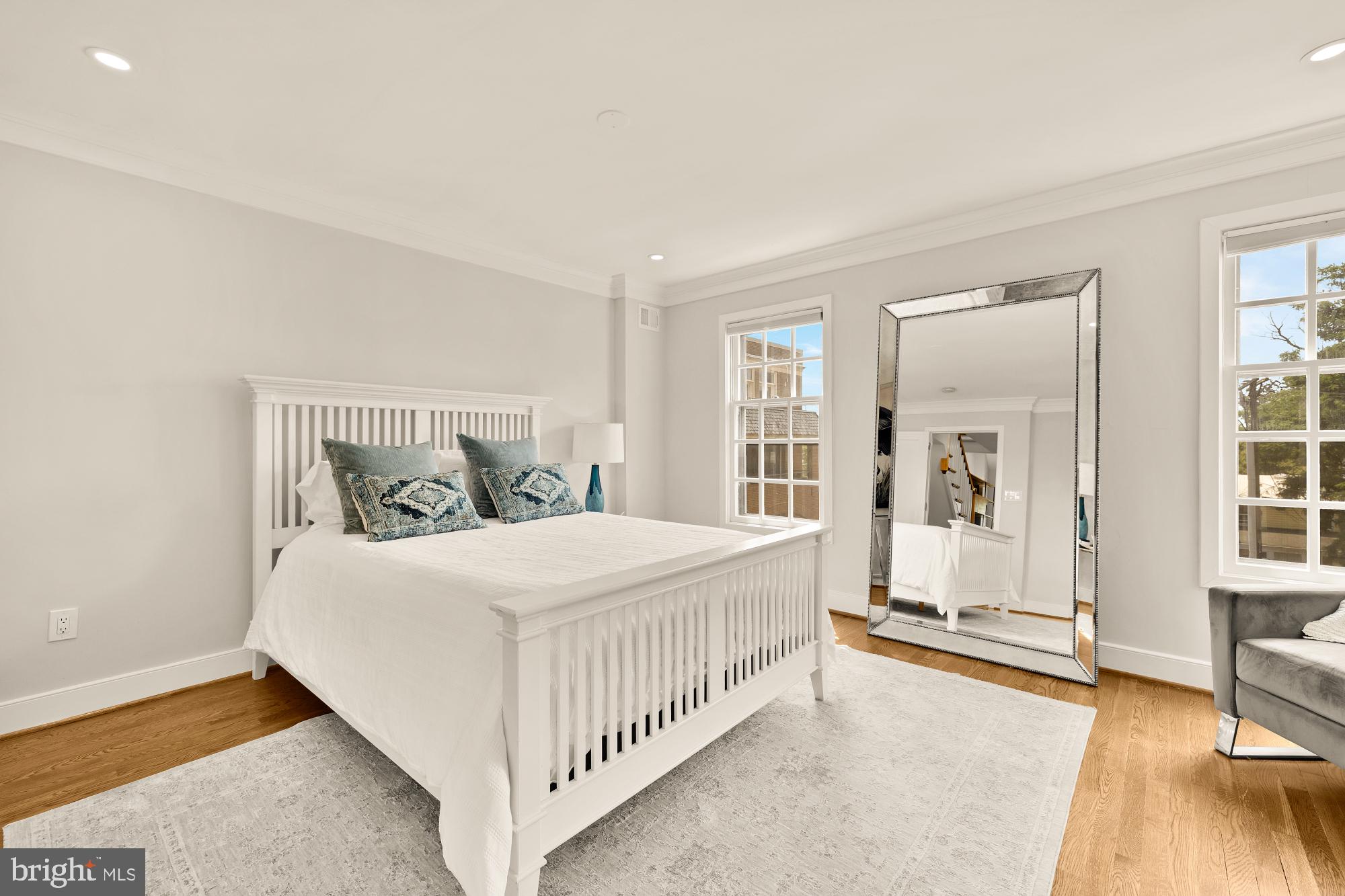 OLD TOWN ALEXANDRIA - Residential