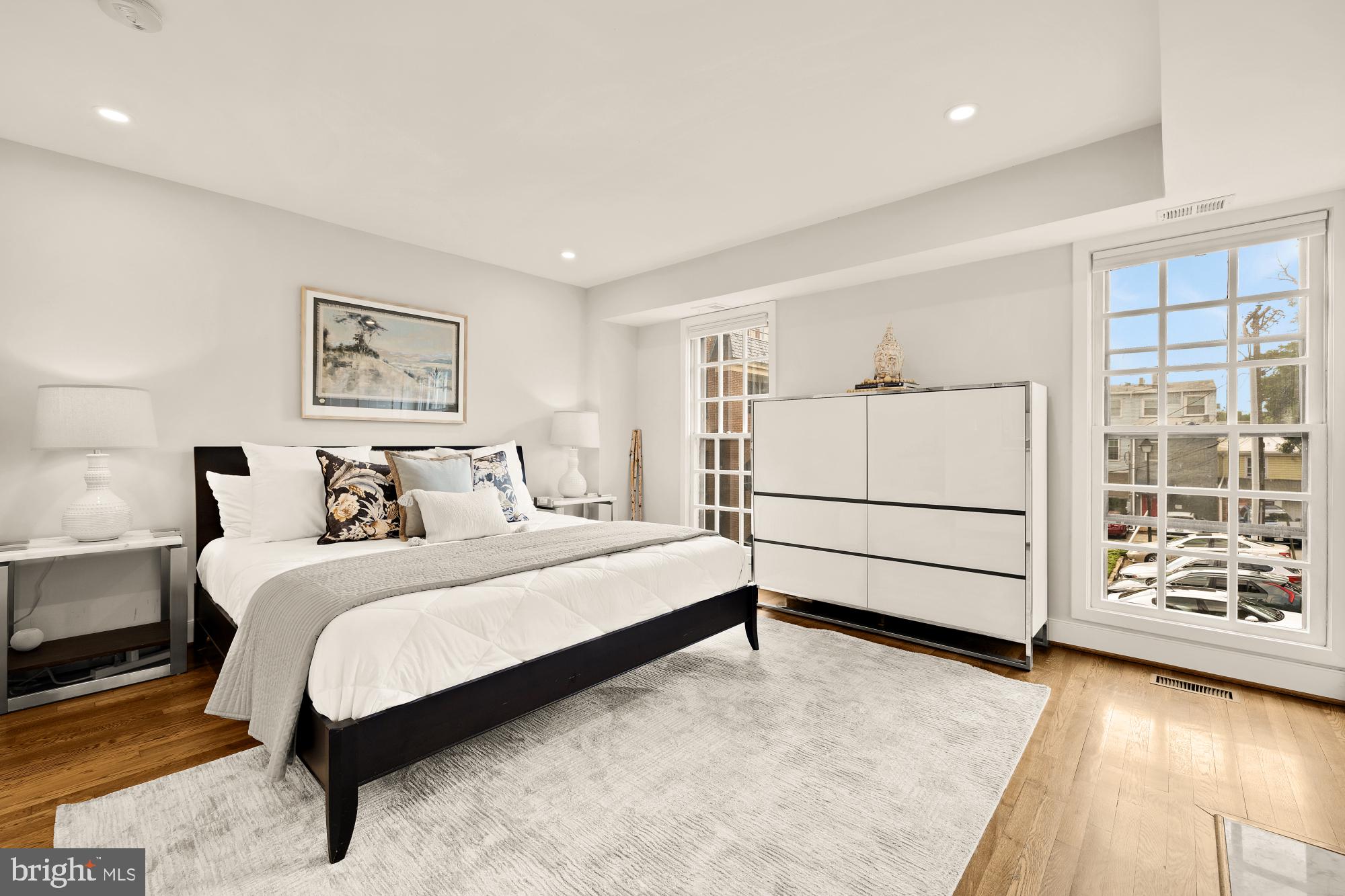 OLD TOWN ALEXANDRIA - Residential