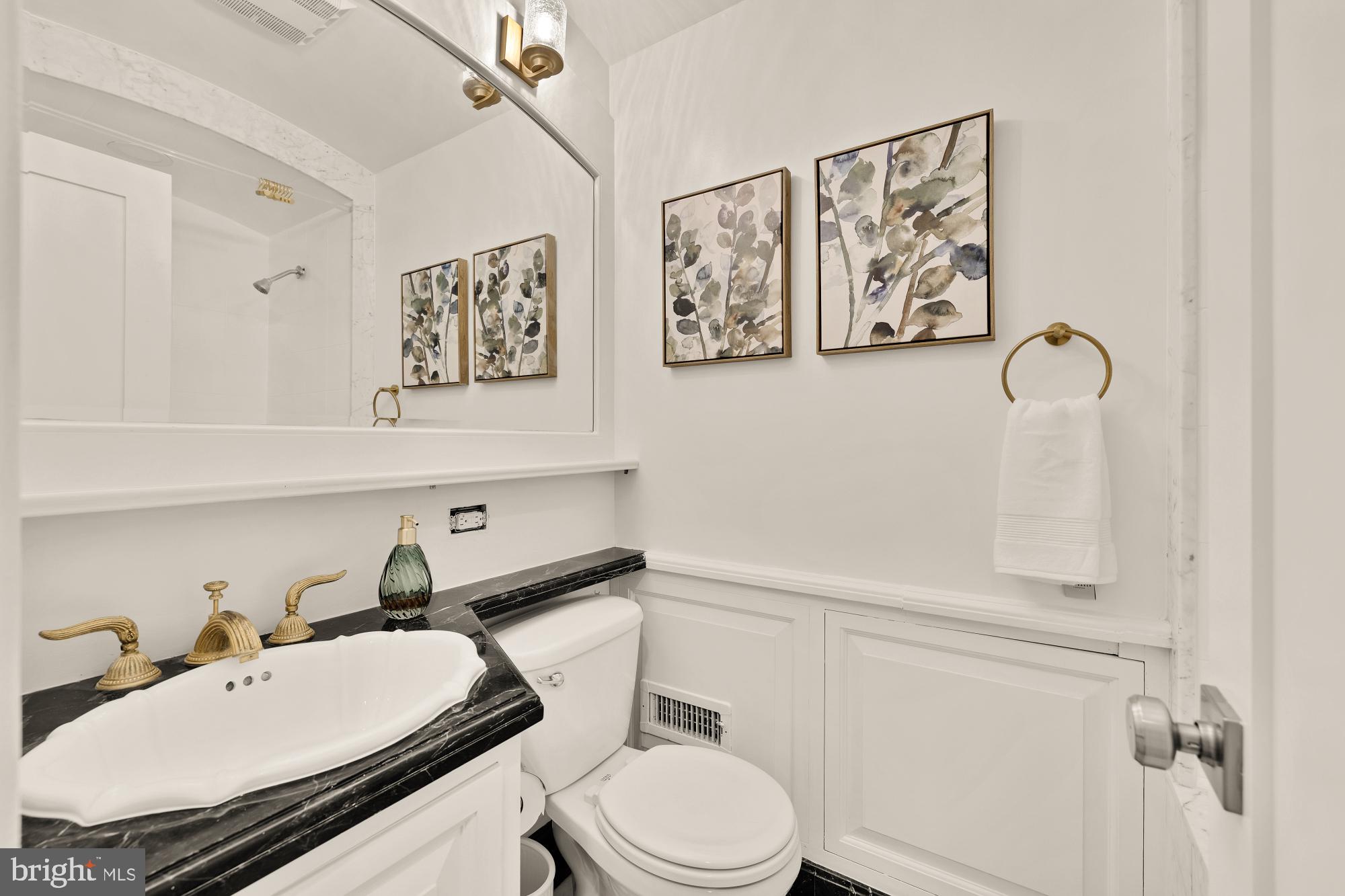 OLD TOWN ALEXANDRIA - Residential