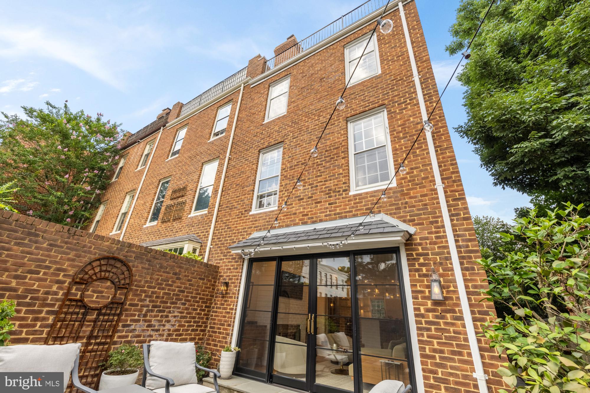 OLD TOWN ALEXANDRIA - Residential