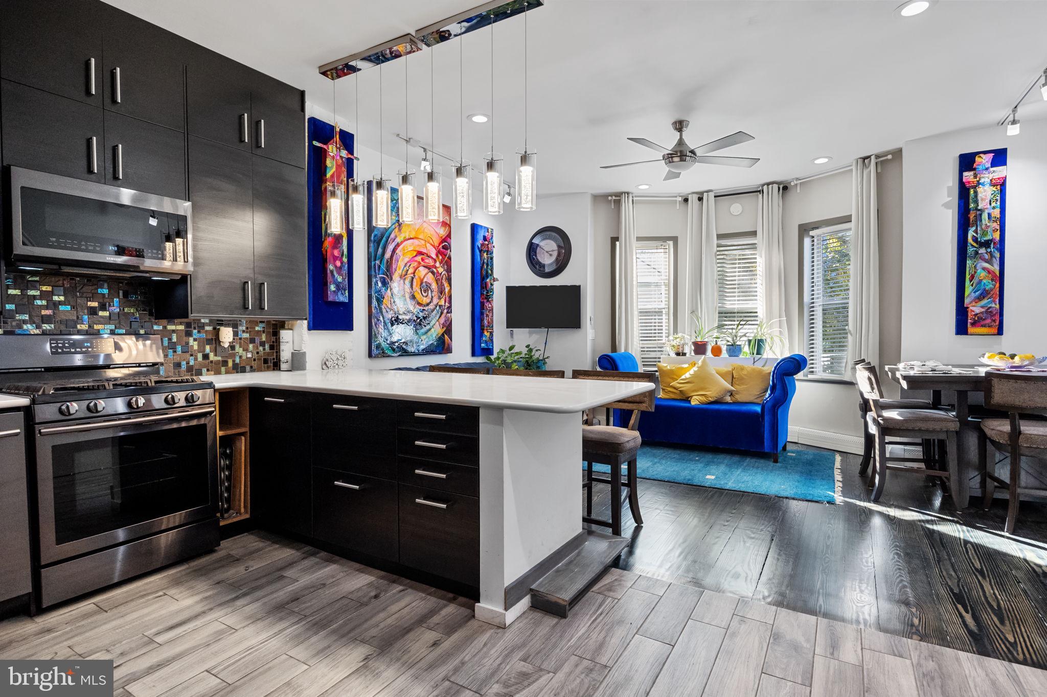 703 S 6TH STREET