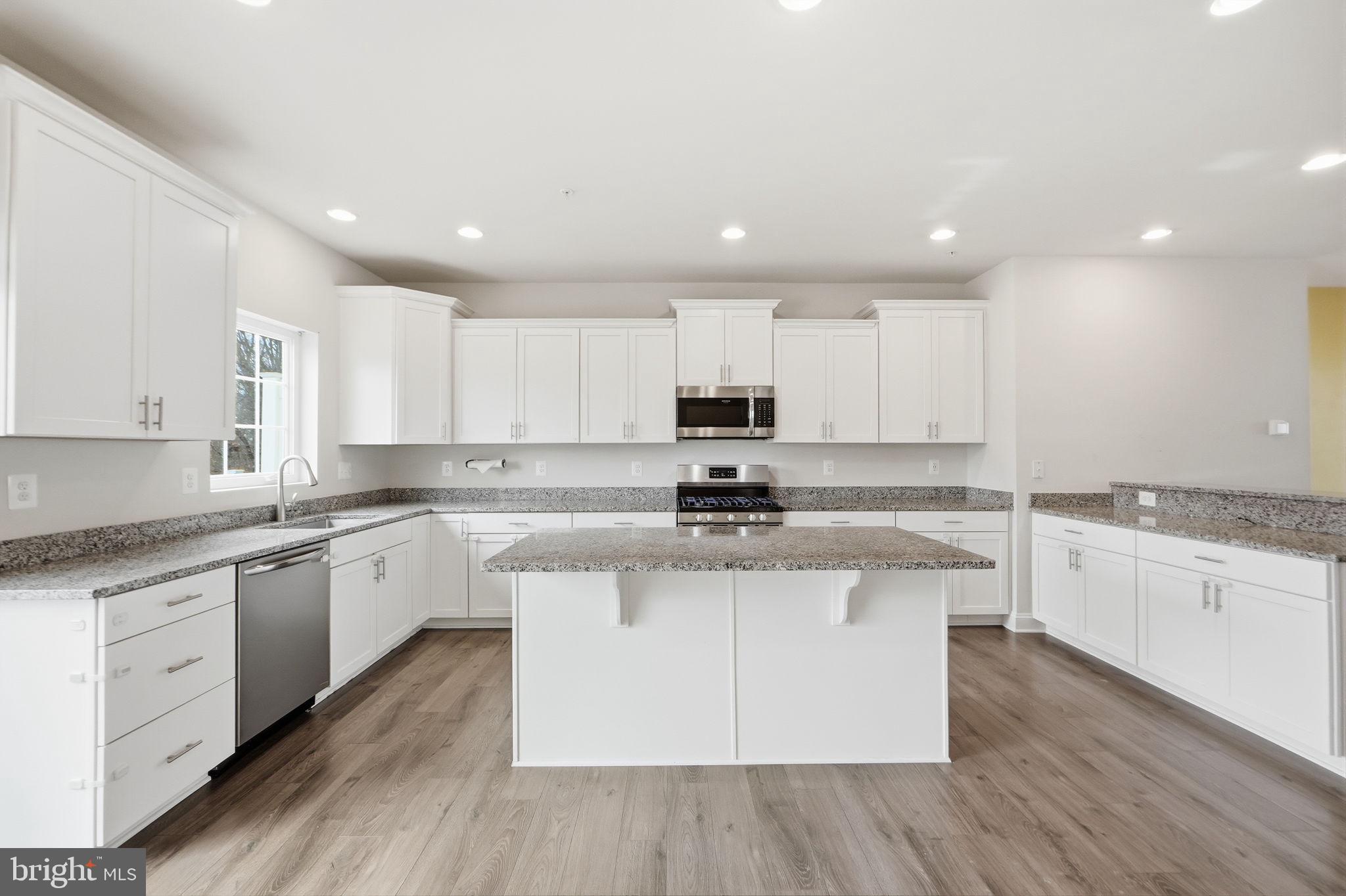 SPRING CREEK - Residential