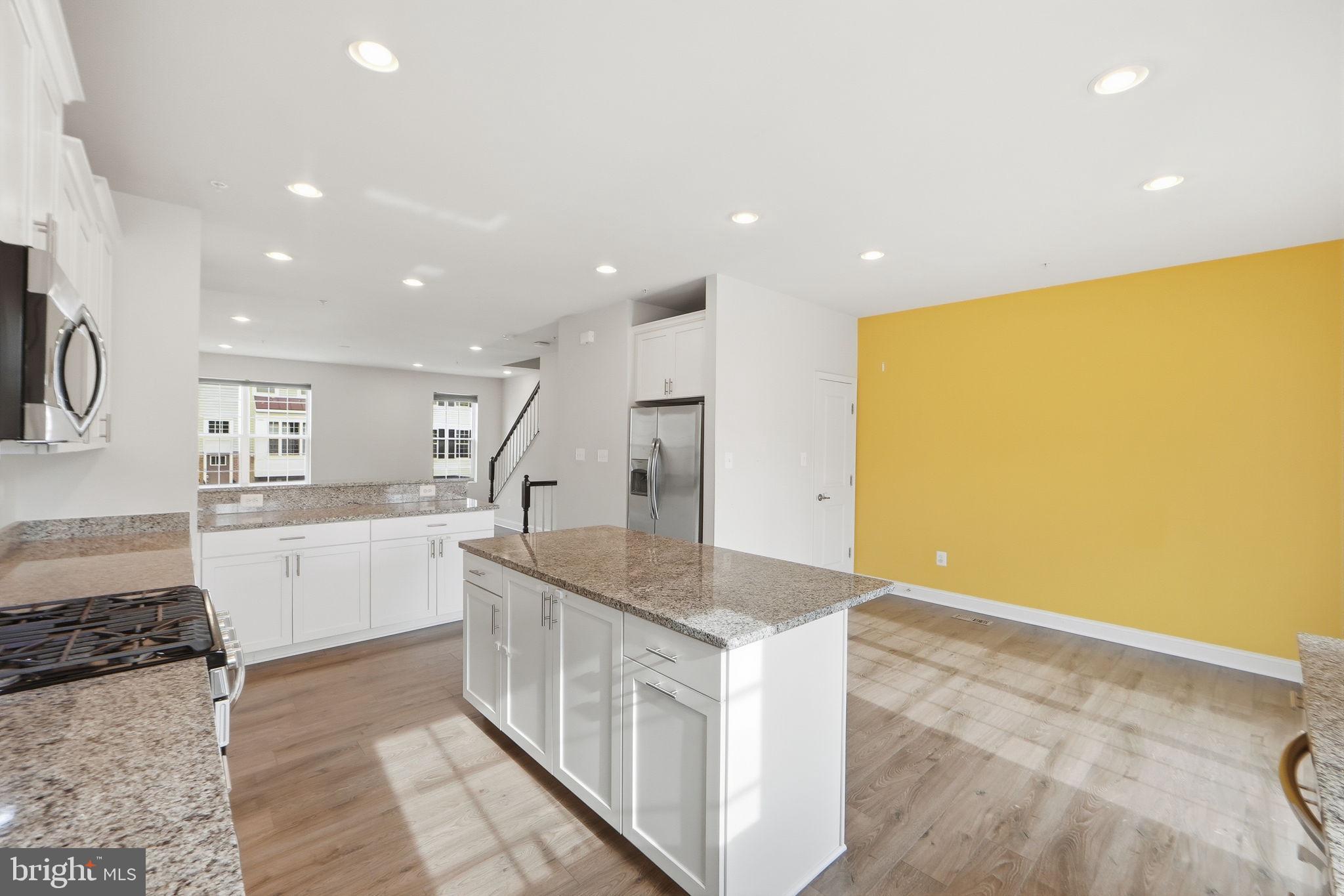 SPRING CREEK - Residential