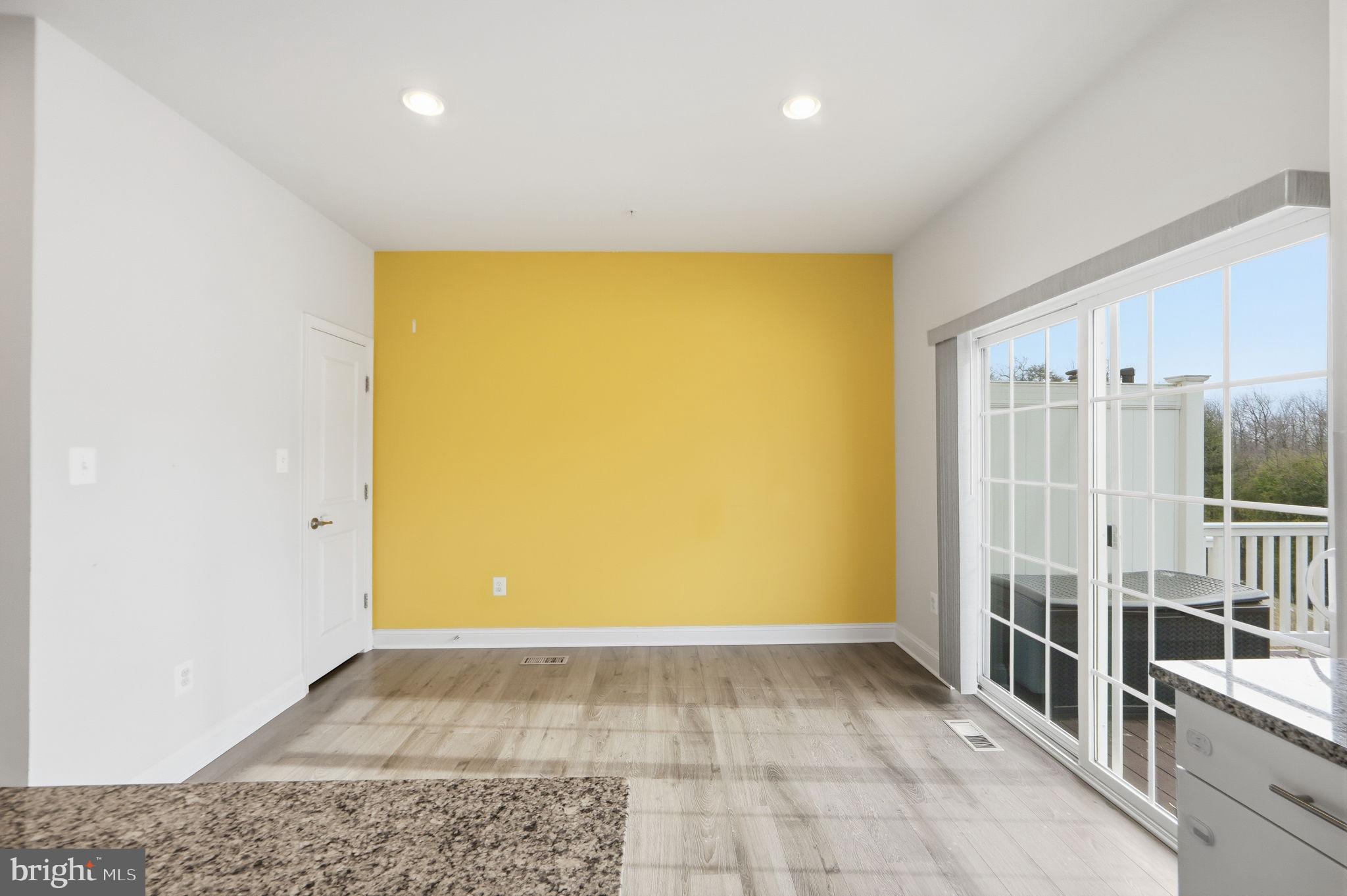 SPRING CREEK - Residential