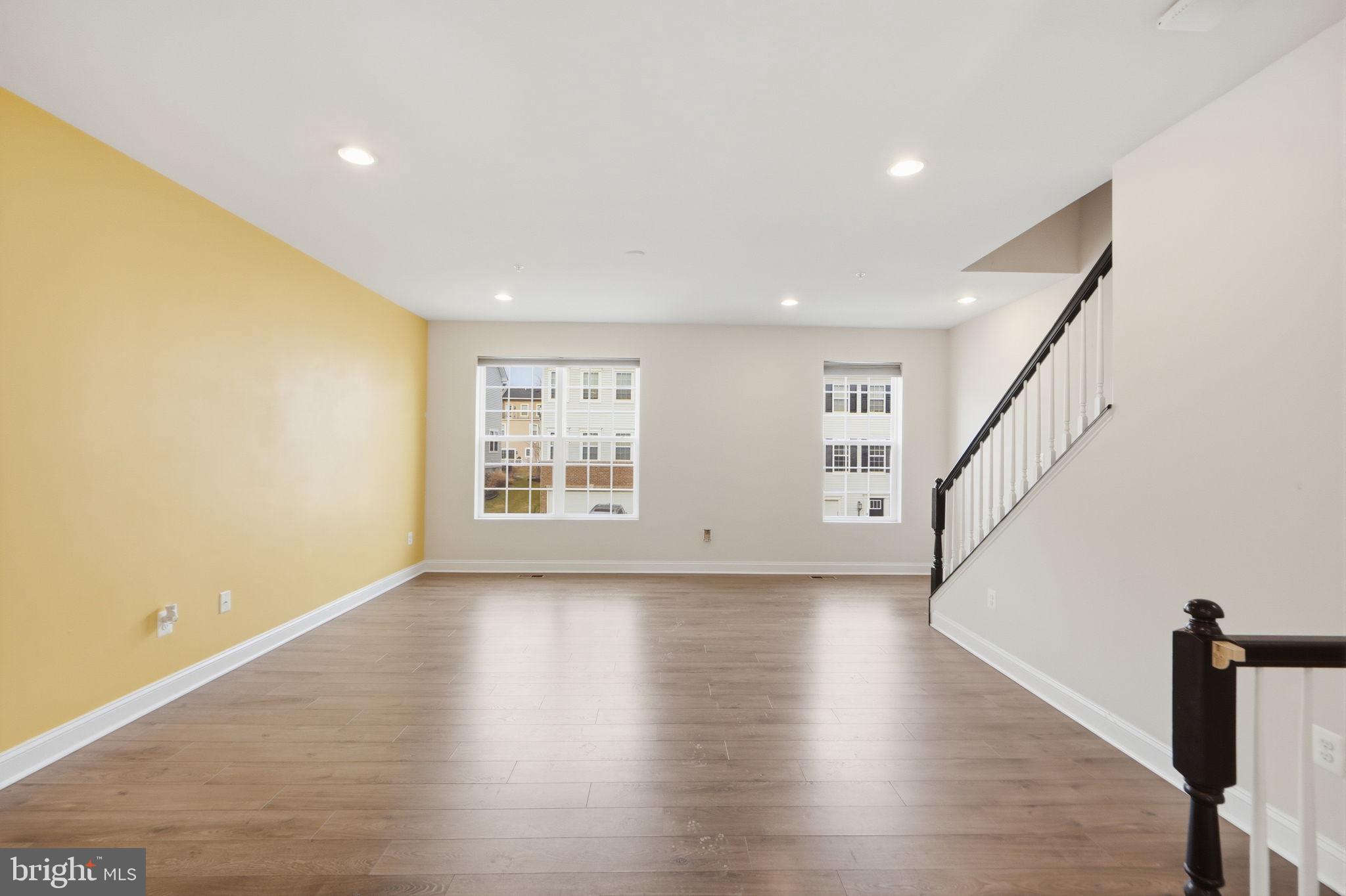 SPRING CREEK - Residential