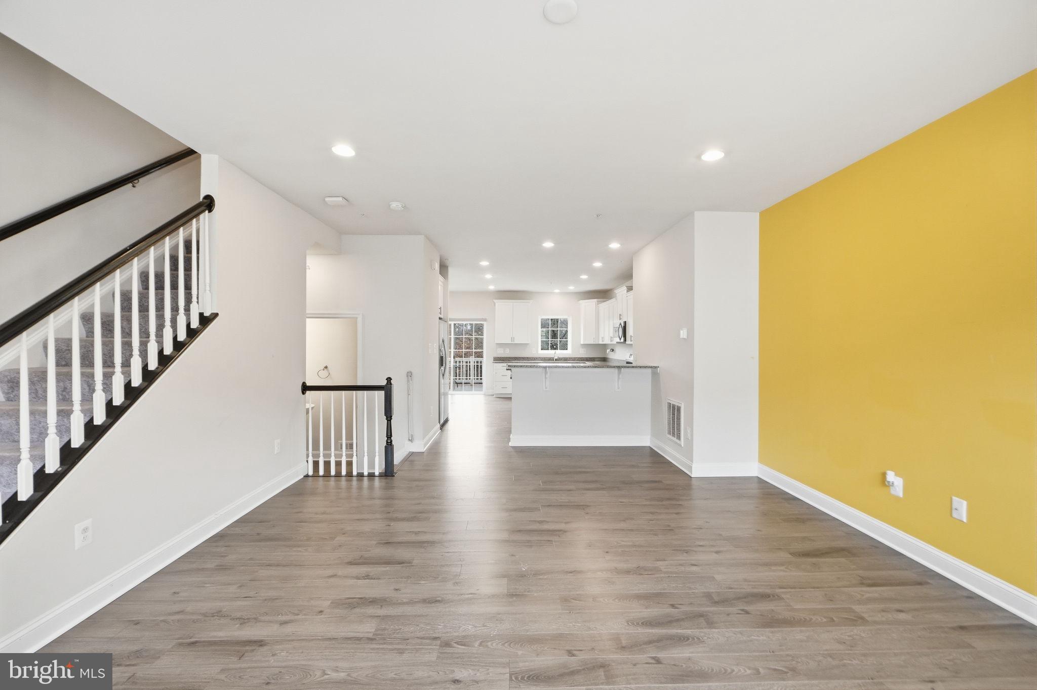 SPRING CREEK - Residential