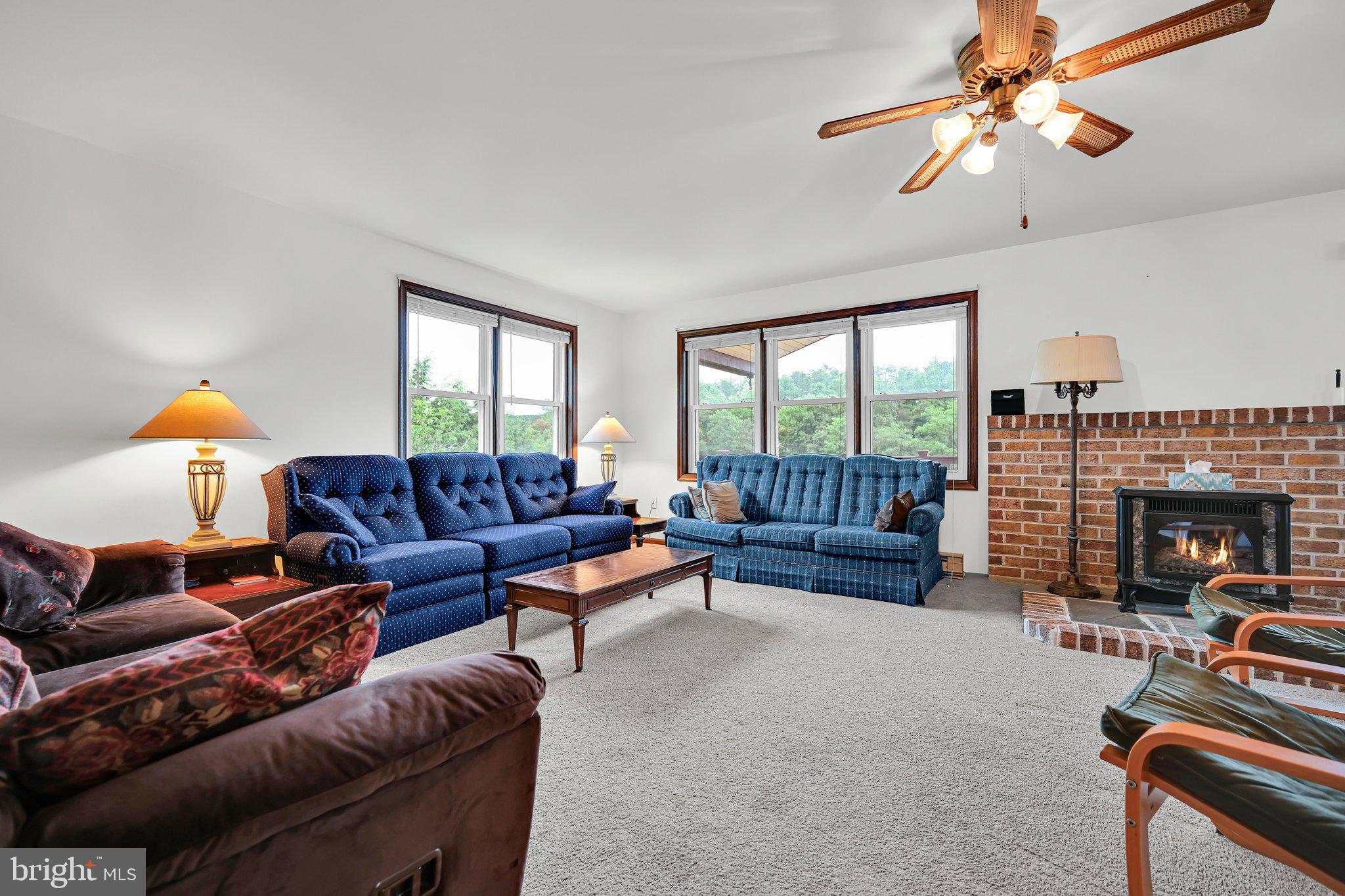 1933 WYNONAH DRIVE