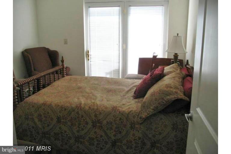 THE ROYALTON - Residential Lease