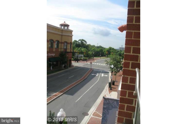 THE ROYALTON - Residential Lease