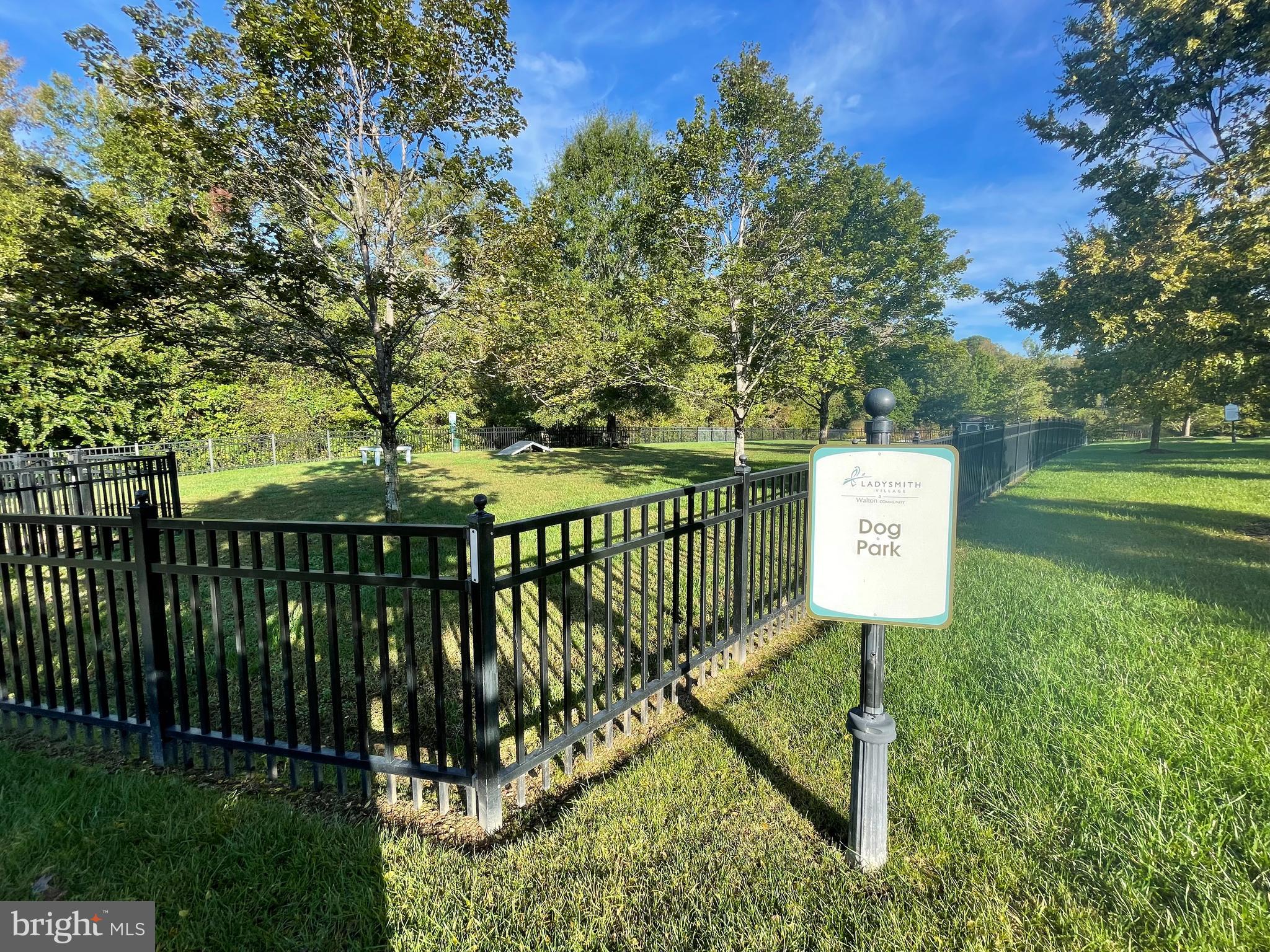 LADYSMITH VILLAGE - Residential