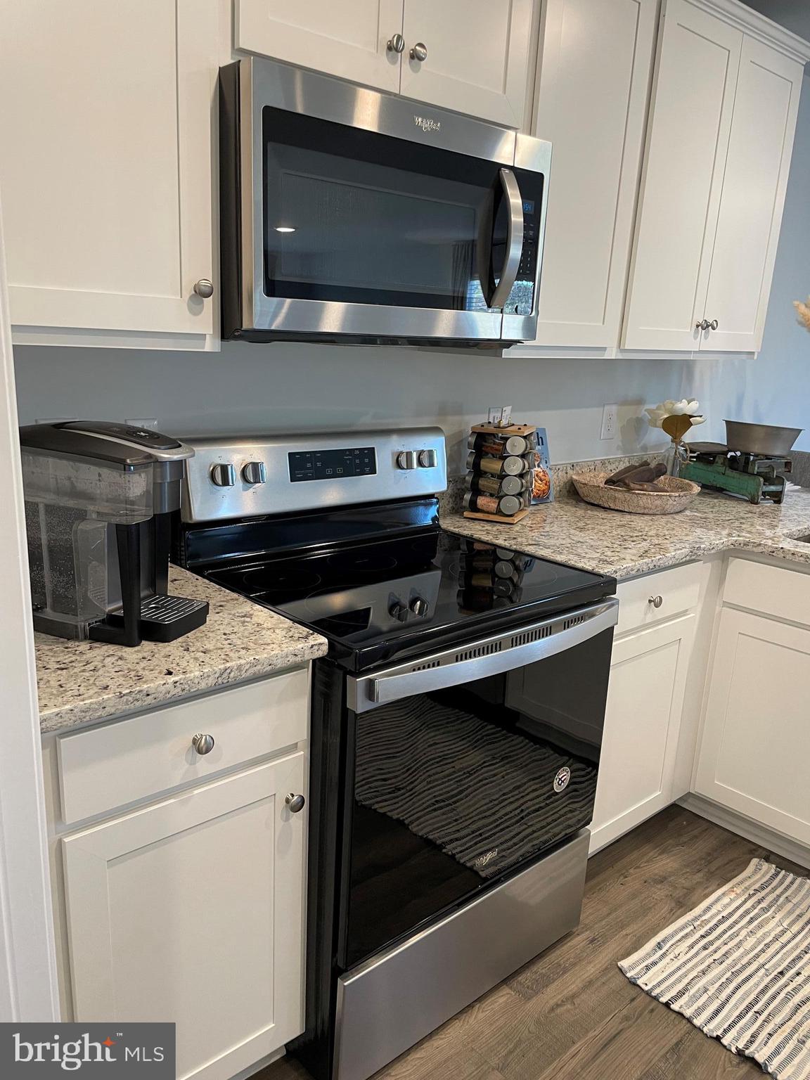 LADYSMITH VILLAGE - Residential