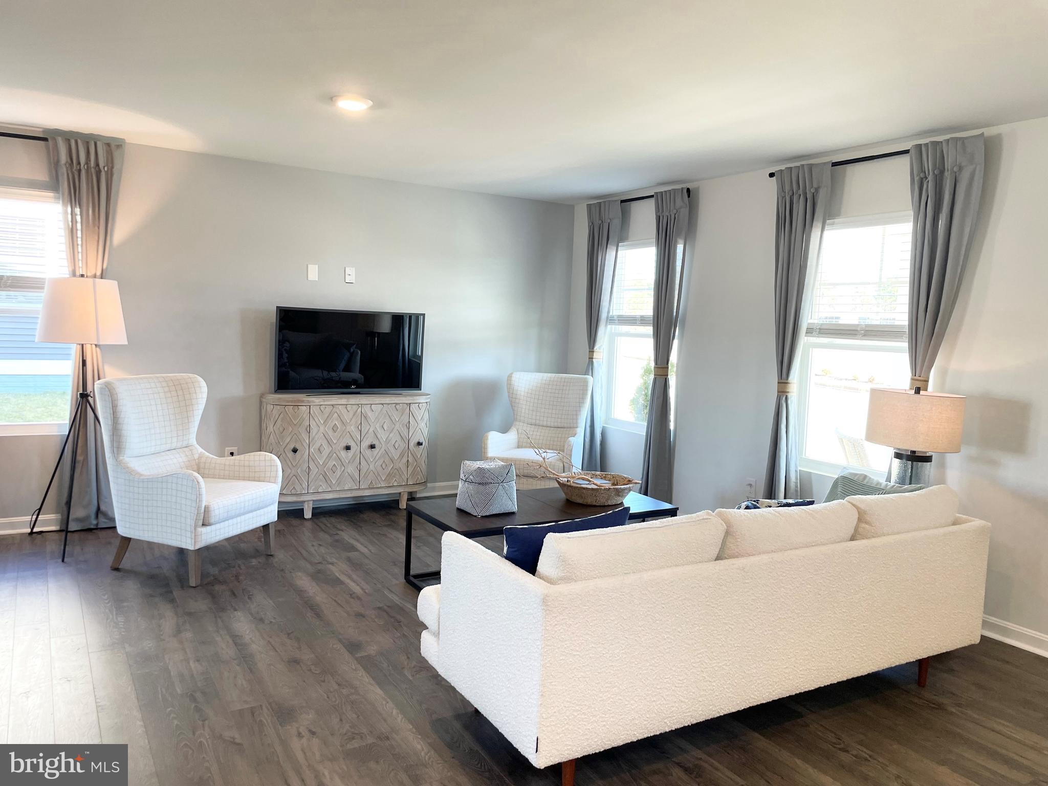 LADYSMITH VILLAGE - Residential