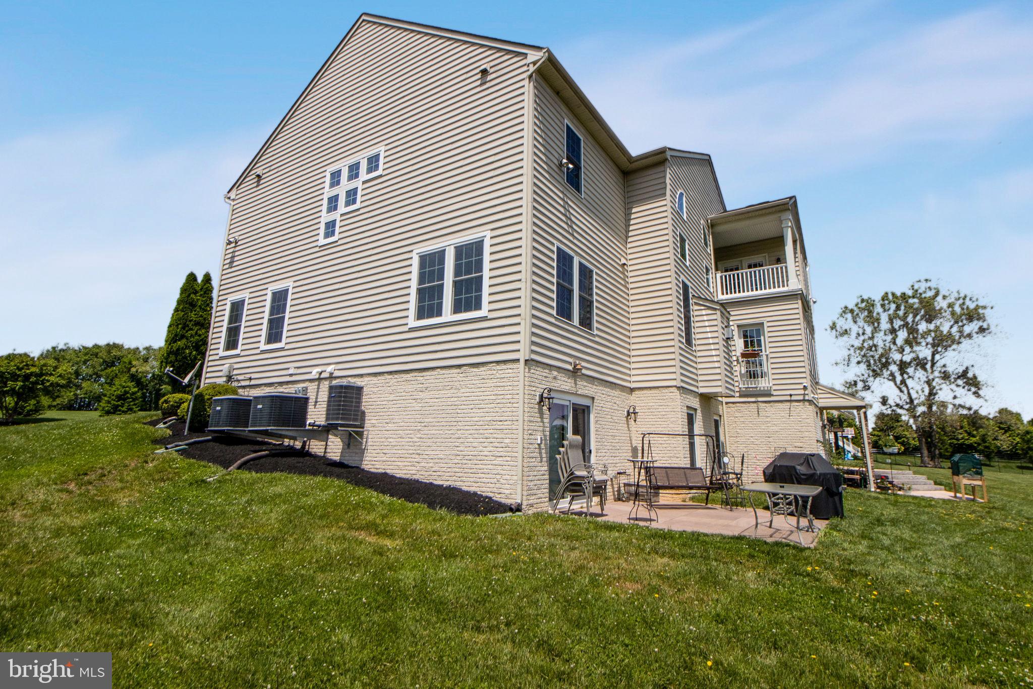 THE WARFIELDS II - Residential