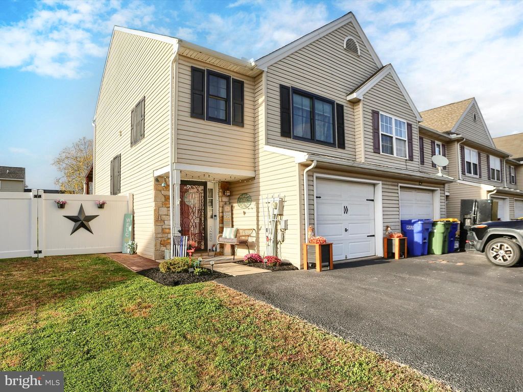Photo of 365 Fisher Drive, YORK, PA 17404 (MLS # PAYK2092484)