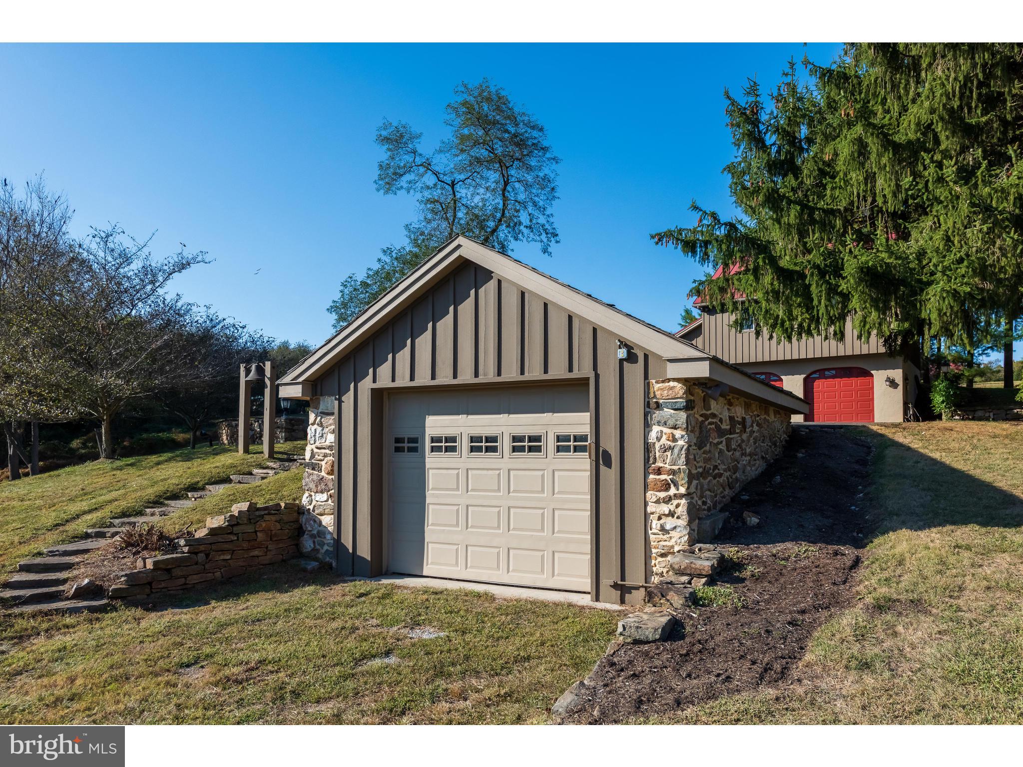 ASHLAND WOODS - Residential