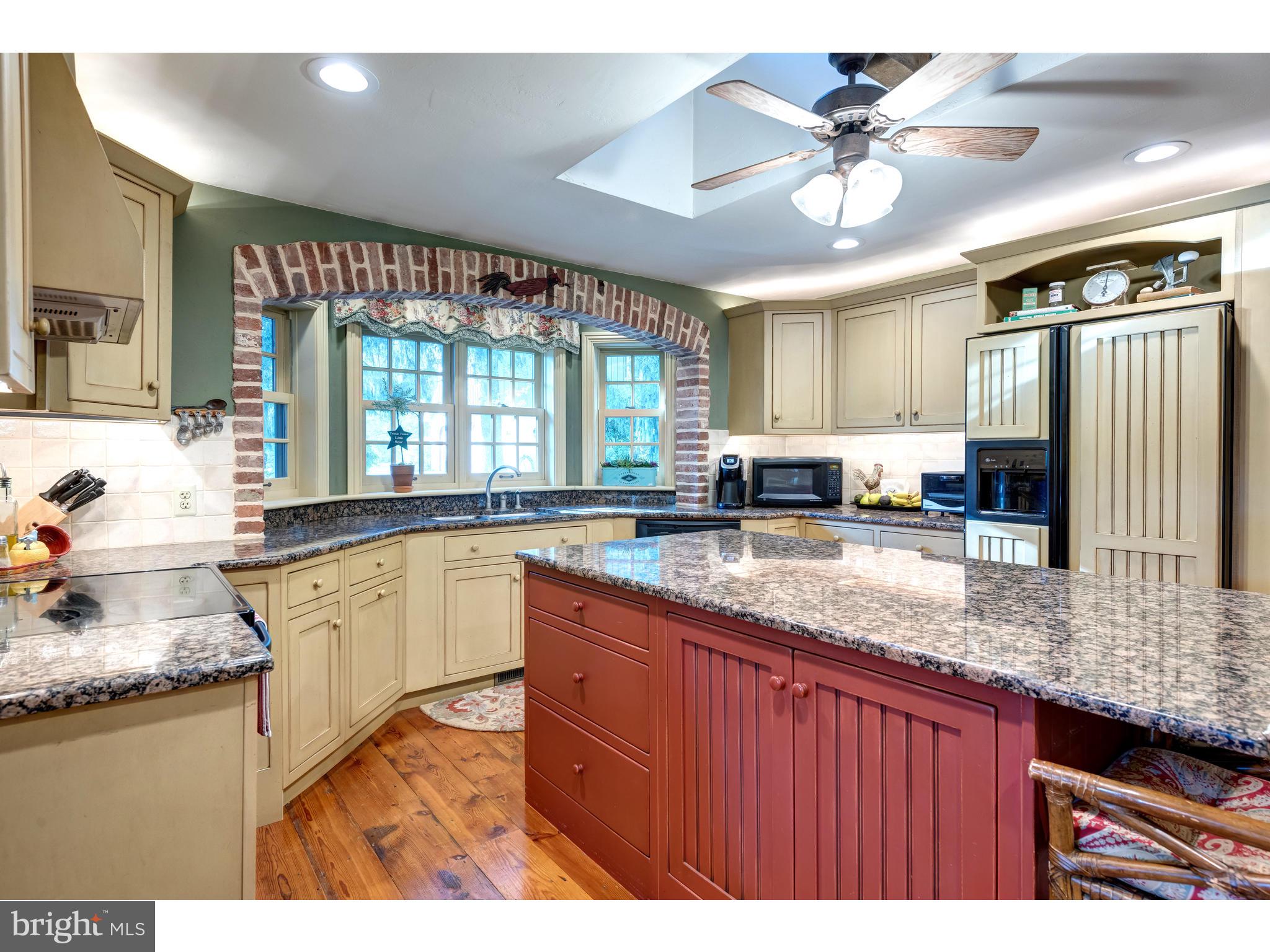 ASHLAND WOODS - Residential