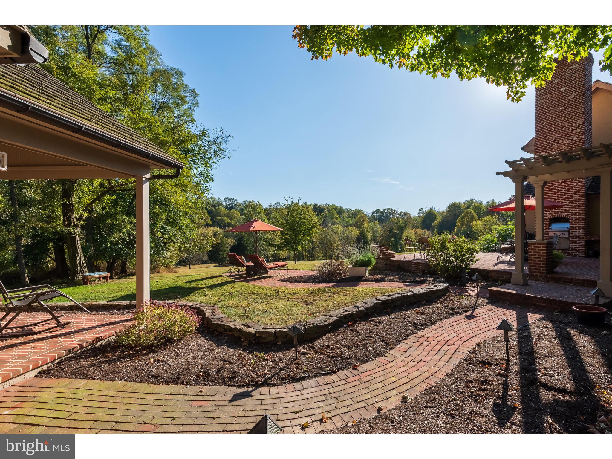 ASHLAND WOODS - Residential