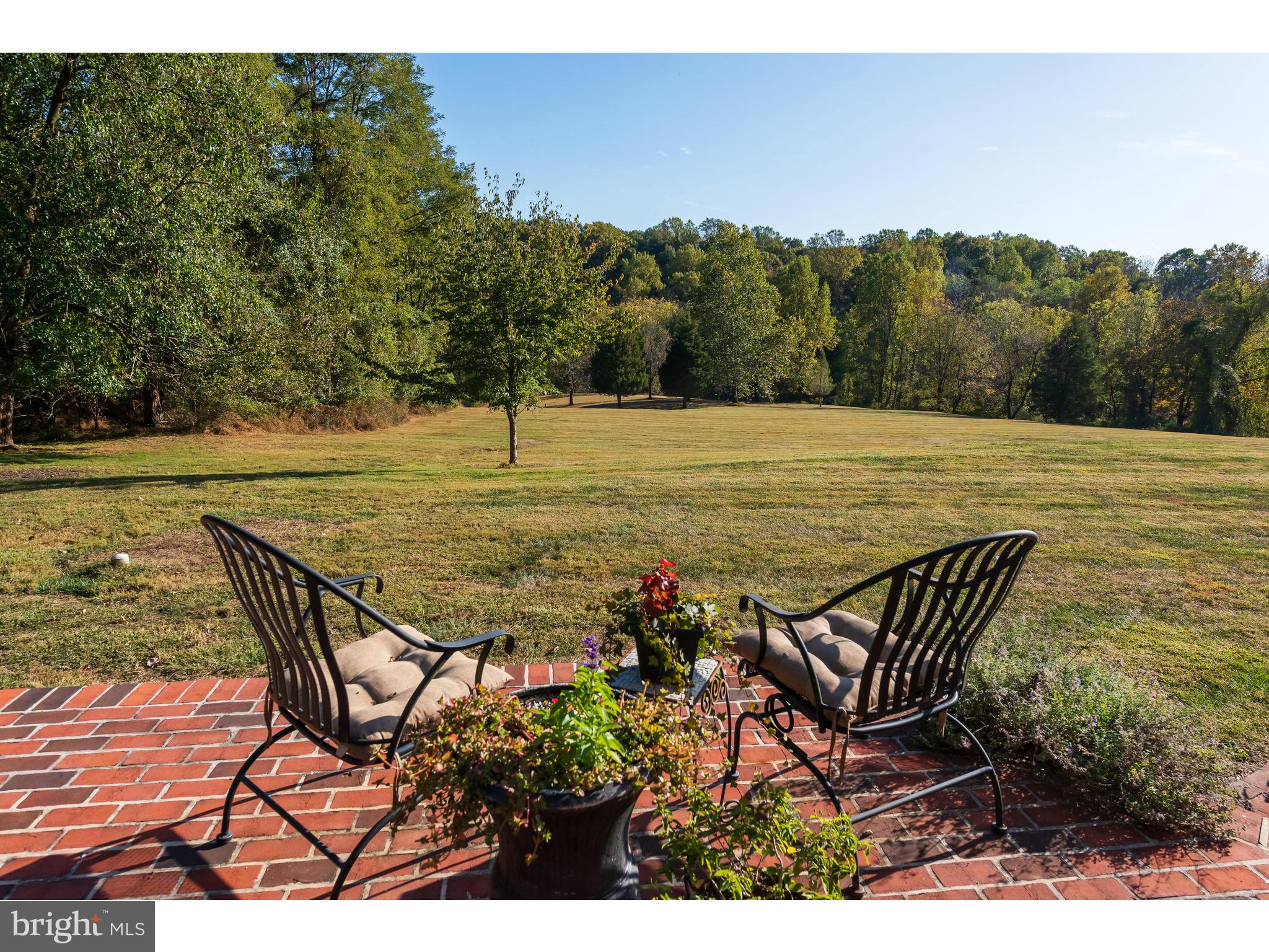 ASHLAND WOODS - Residential