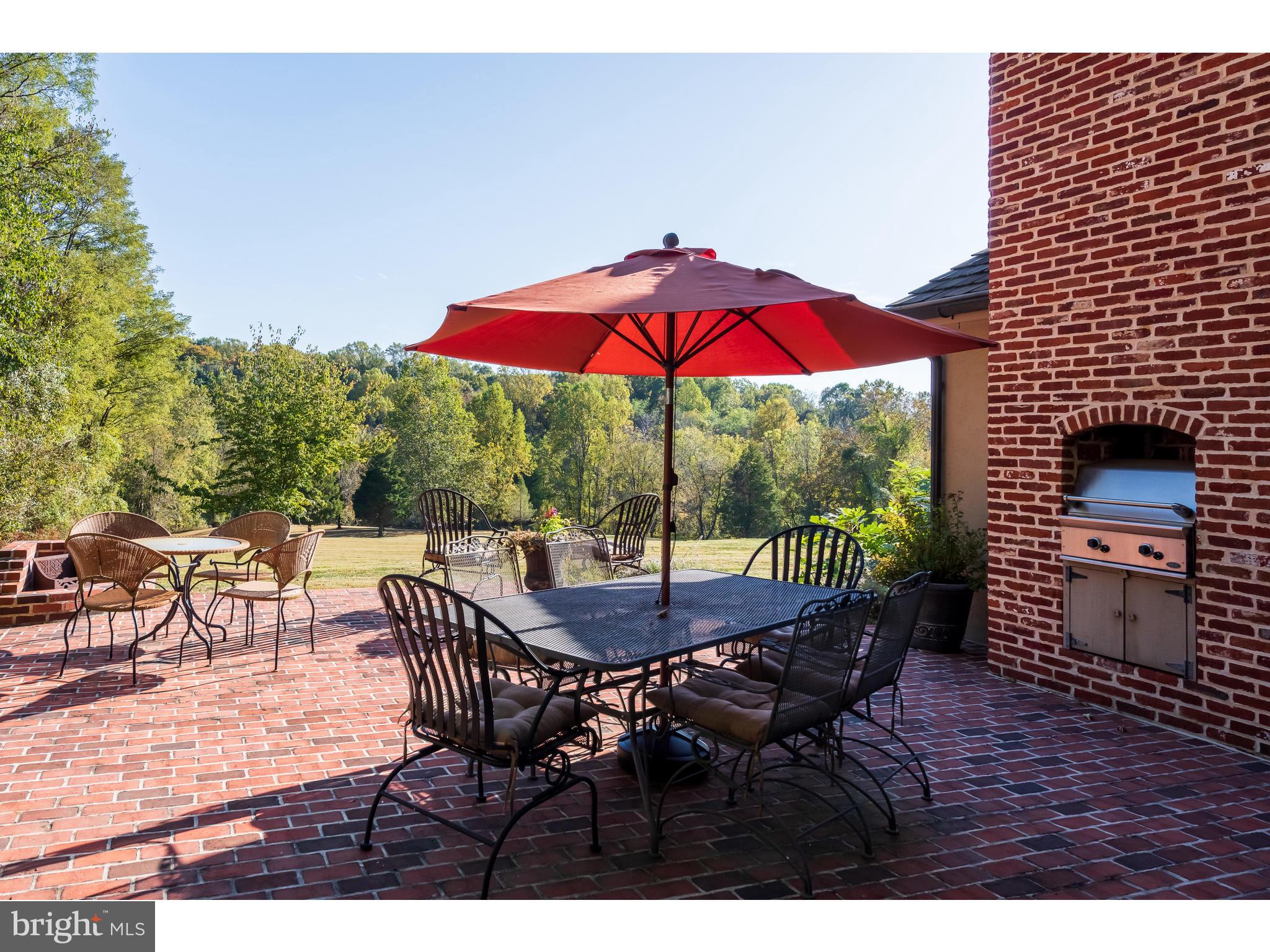 ASHLAND WOODS - Residential