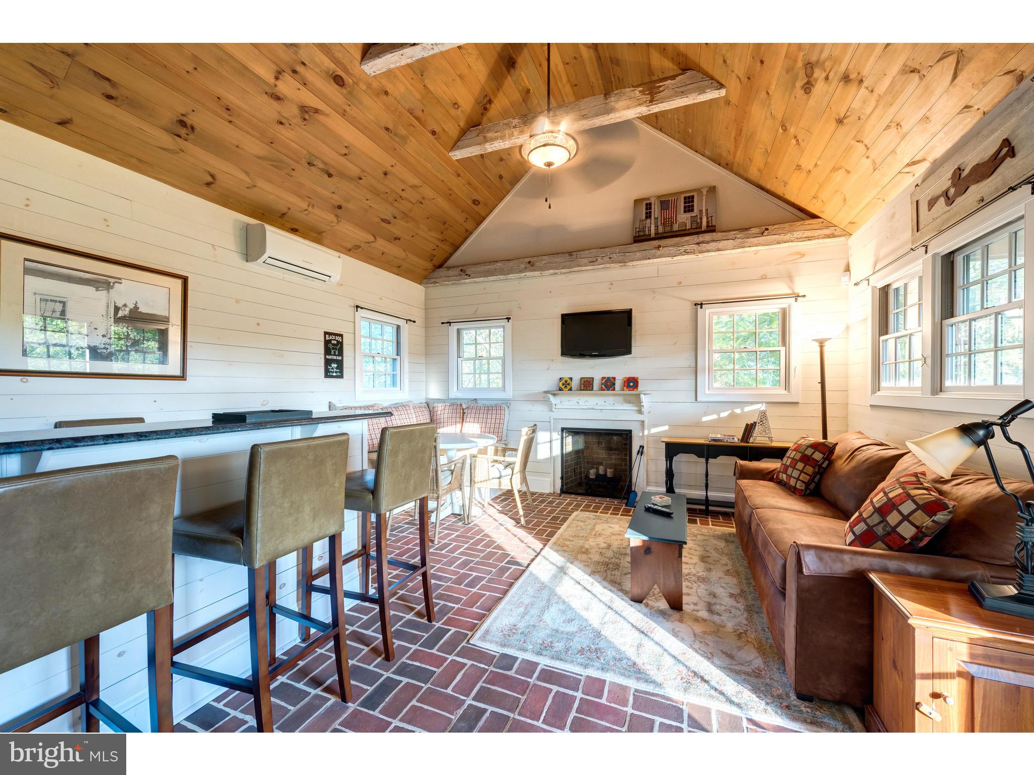 ASHLAND WOODS - Residential