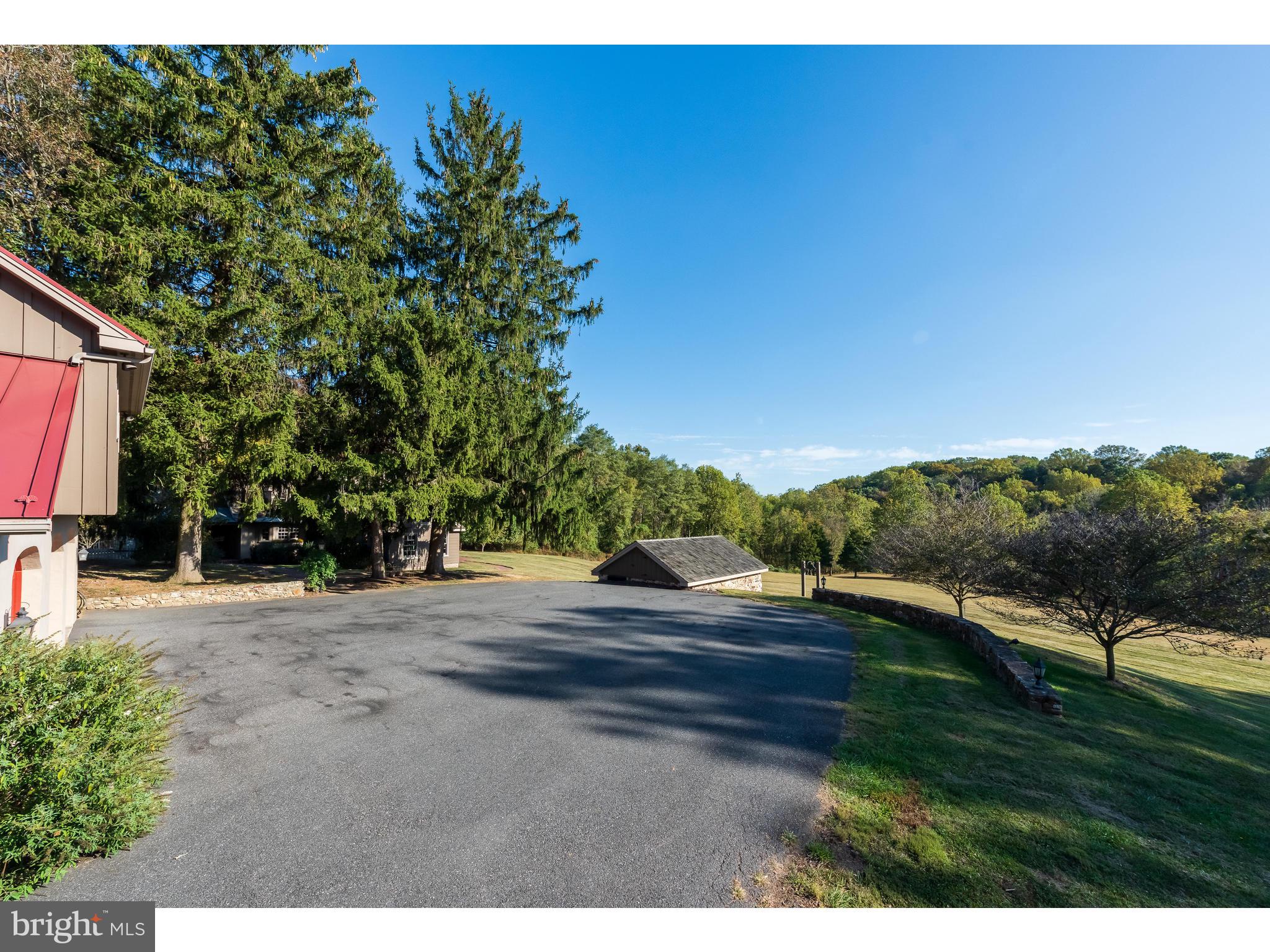 ASHLAND WOODS - Residential