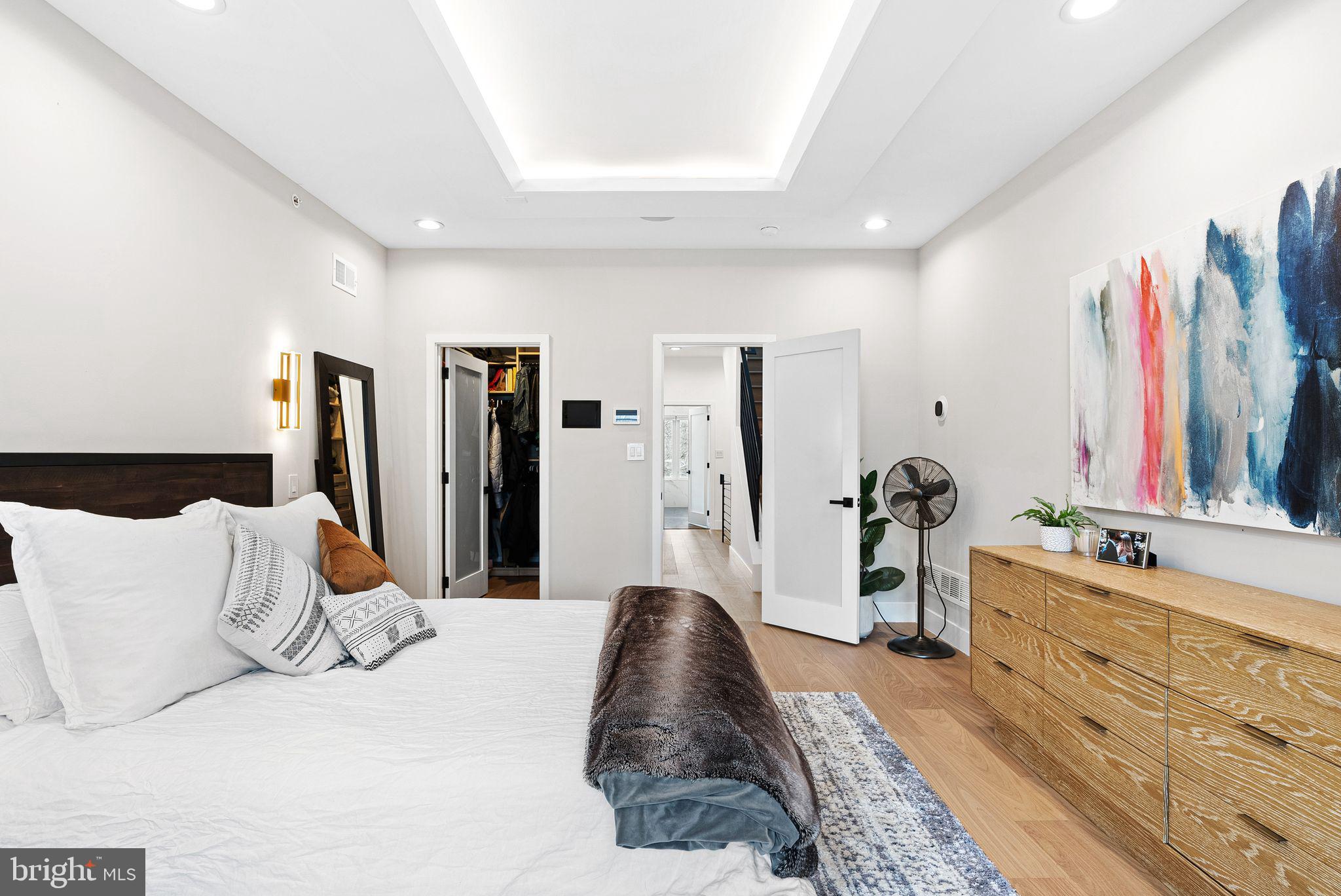 LOGAN CIRCLE - Residential