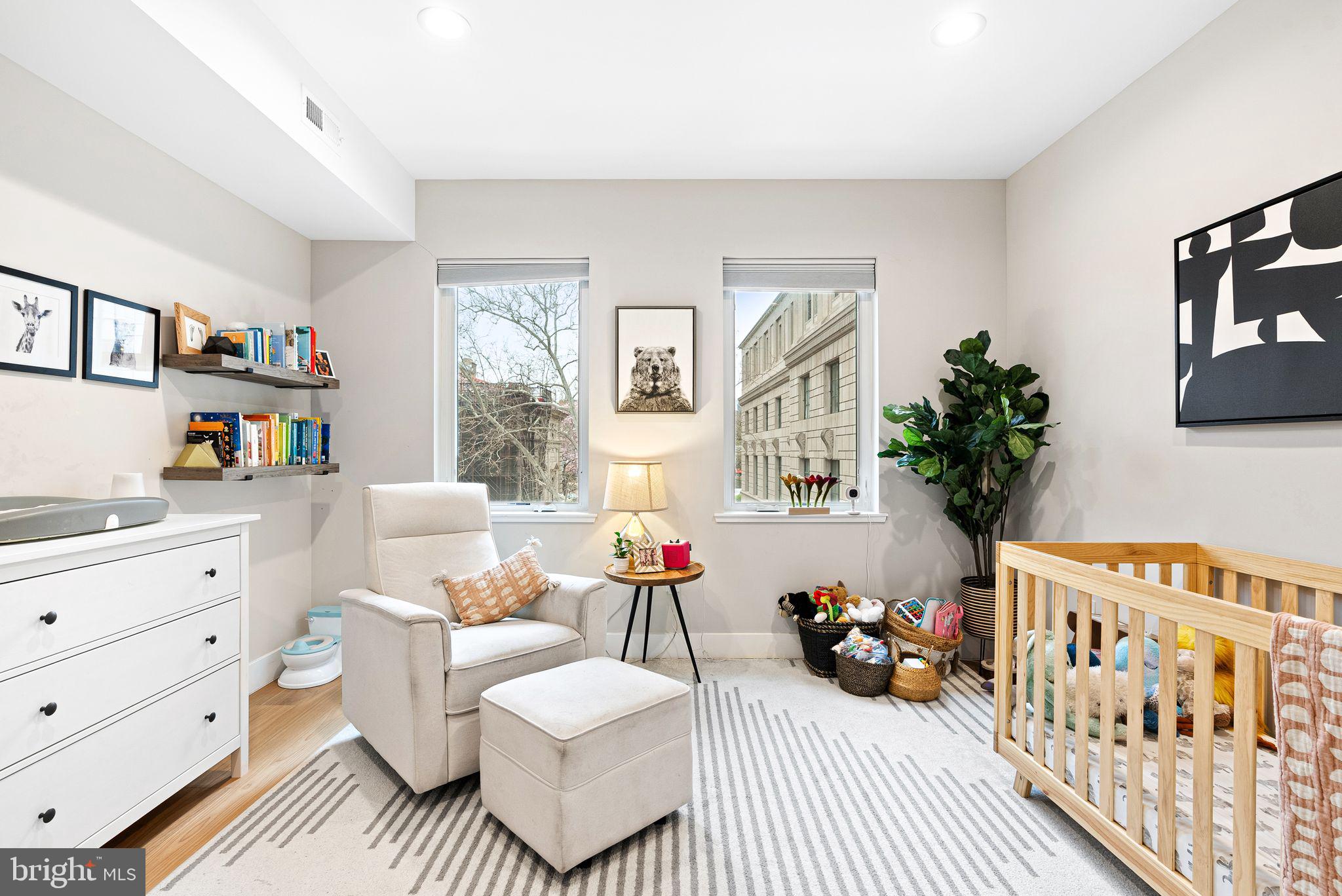 LOGAN CIRCLE - Residential