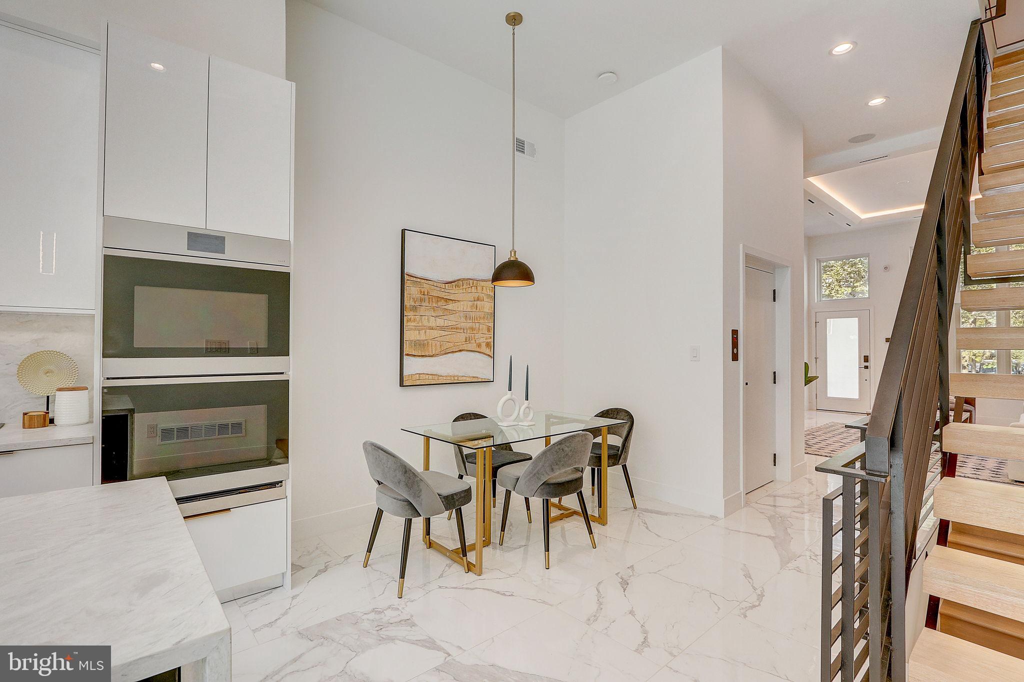 LOGAN CIRCLE - Residential