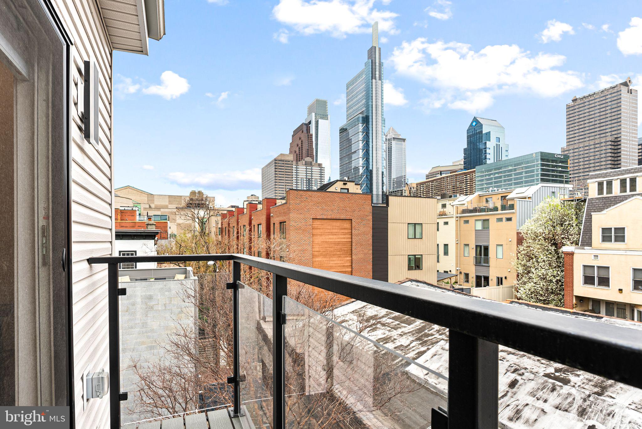 LOGAN CIRCLE - Residential