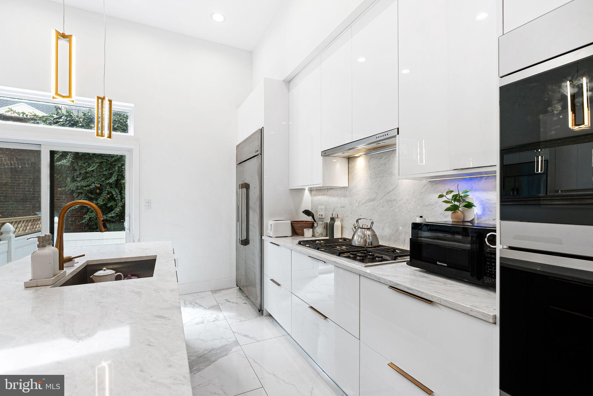 LOGAN CIRCLE - Residential