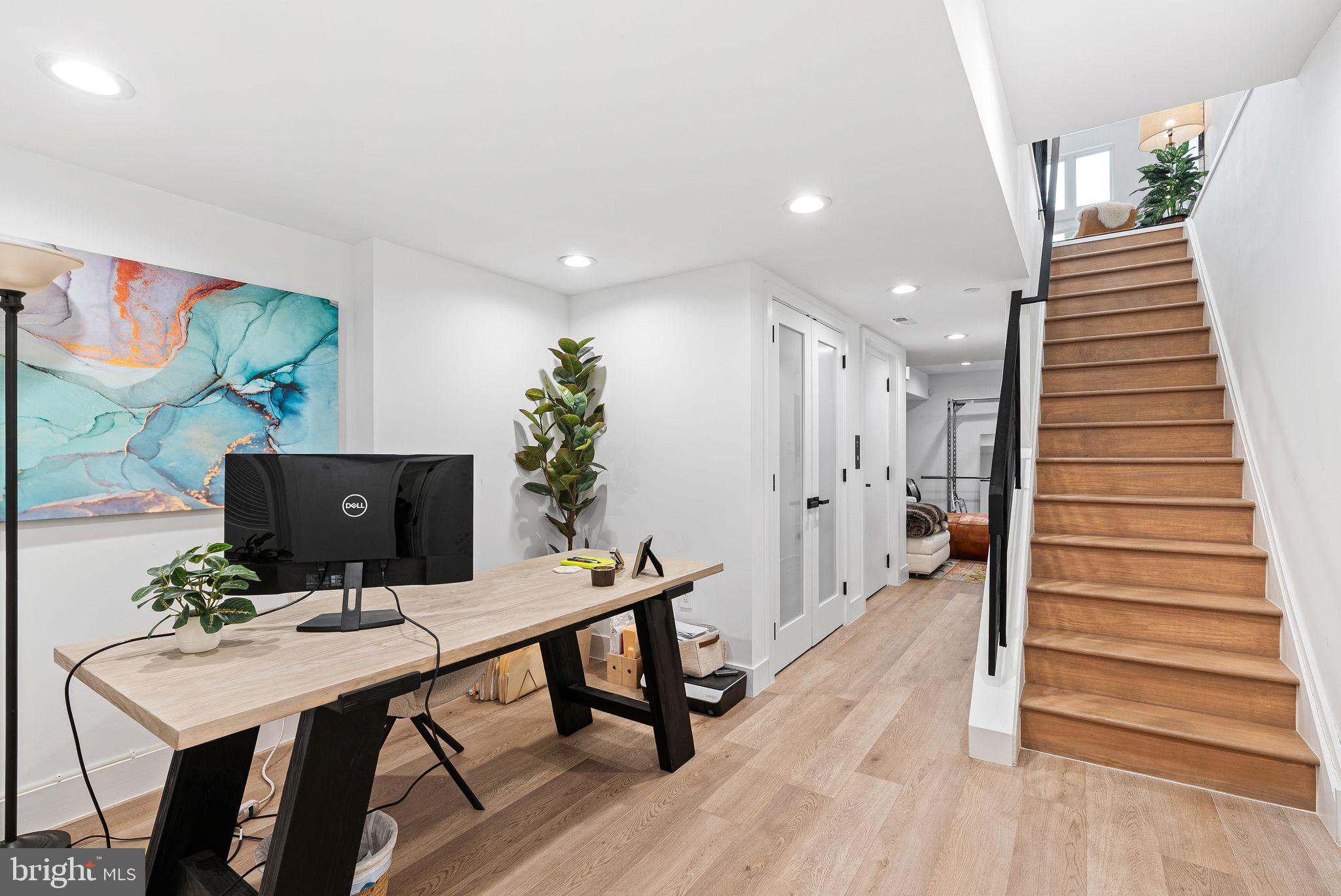 LOGAN CIRCLE - Residential