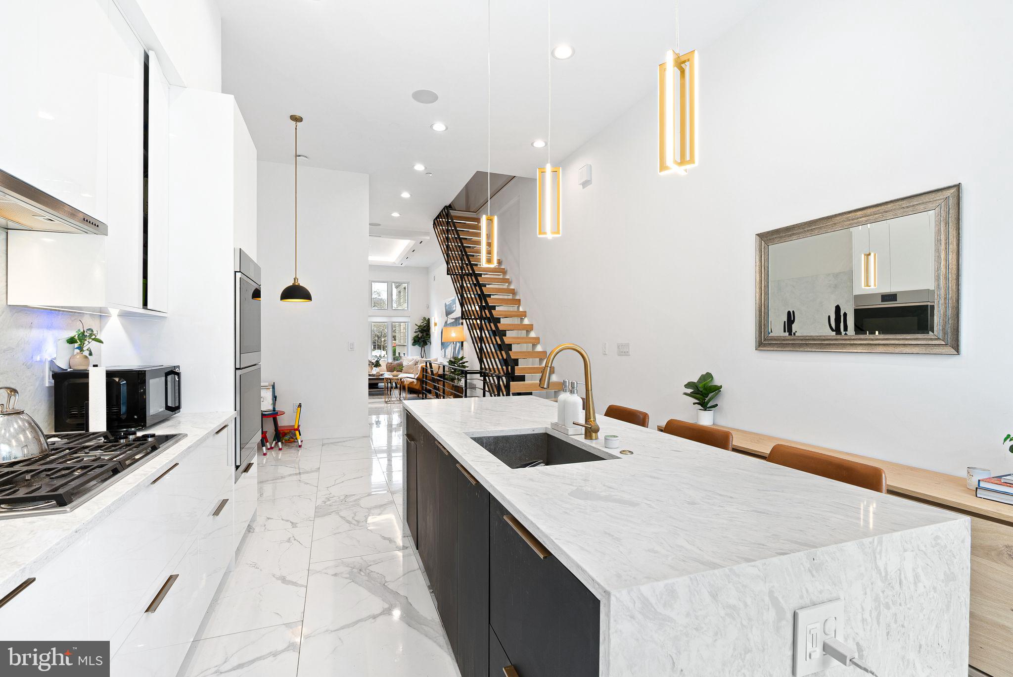 LOGAN CIRCLE - Residential