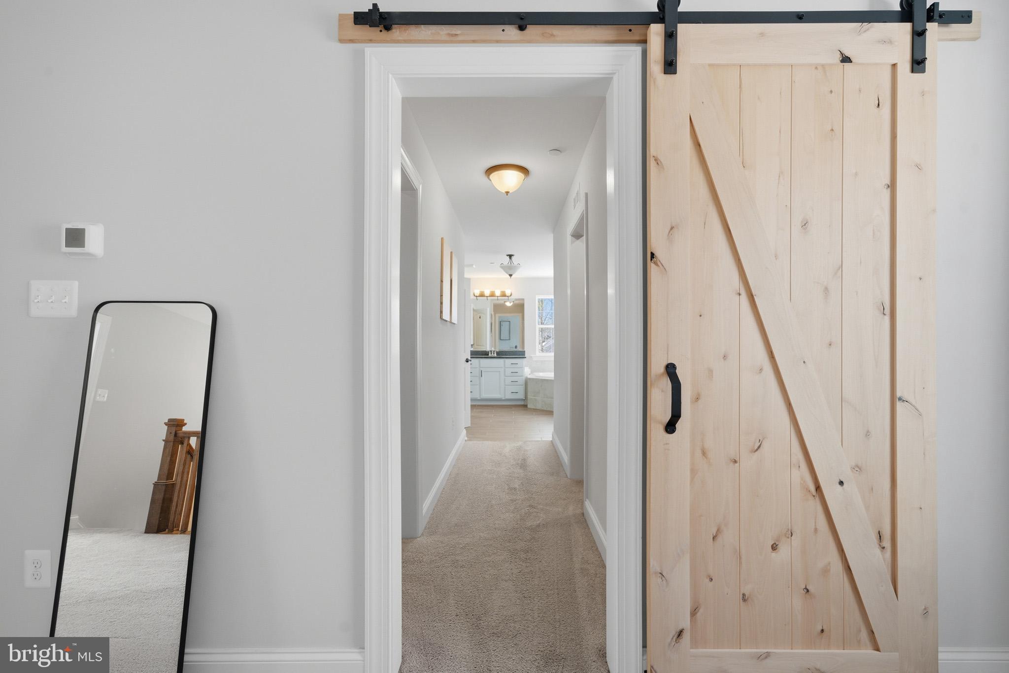 OAKLAND HALL - Residential