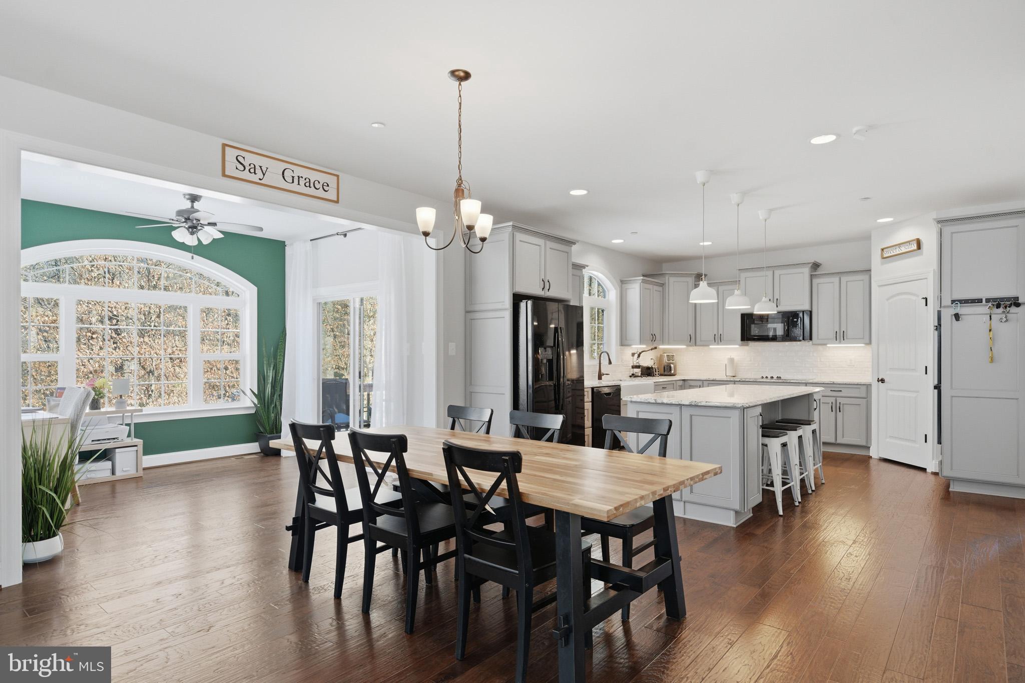 OAKLAND HALL - Residential