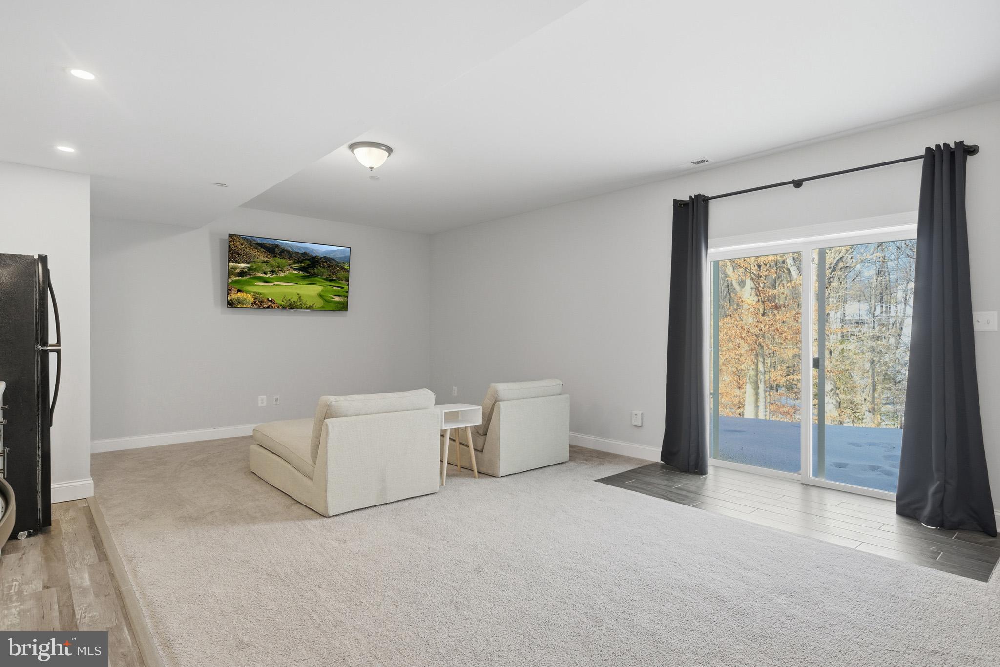 OAKLAND HALL - Residential