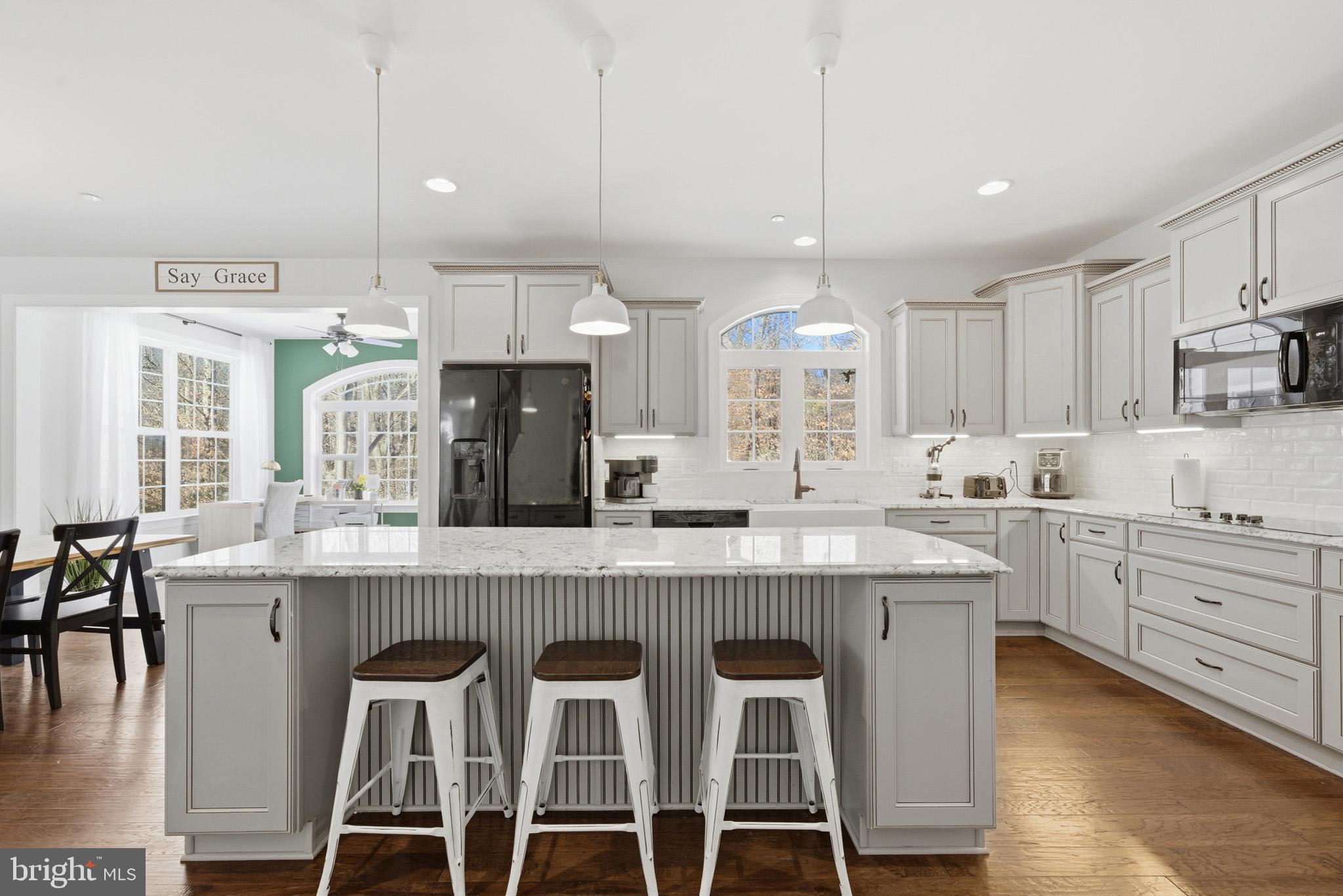 OAKLAND HALL - Residential