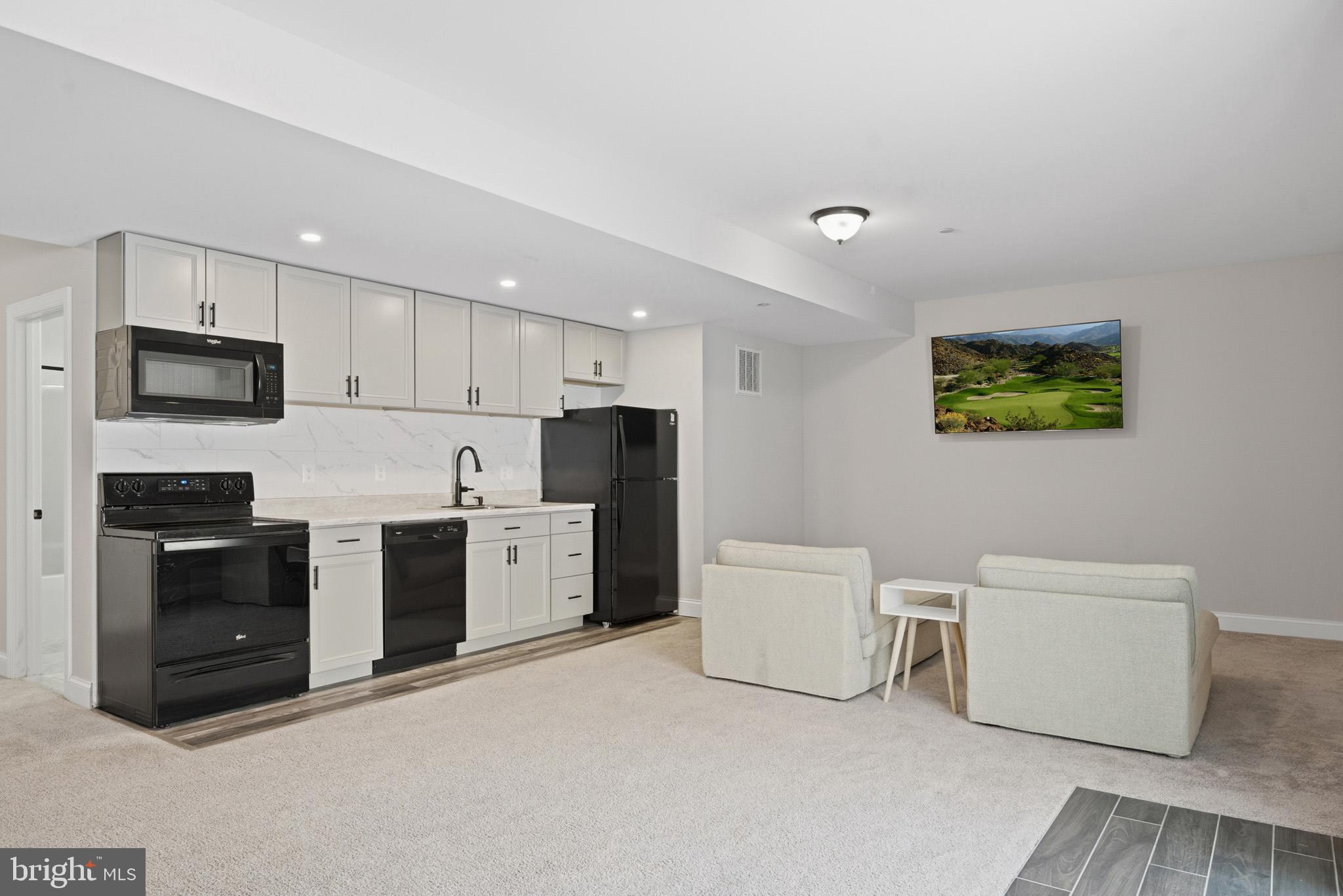 OAKLAND HALL - Residential