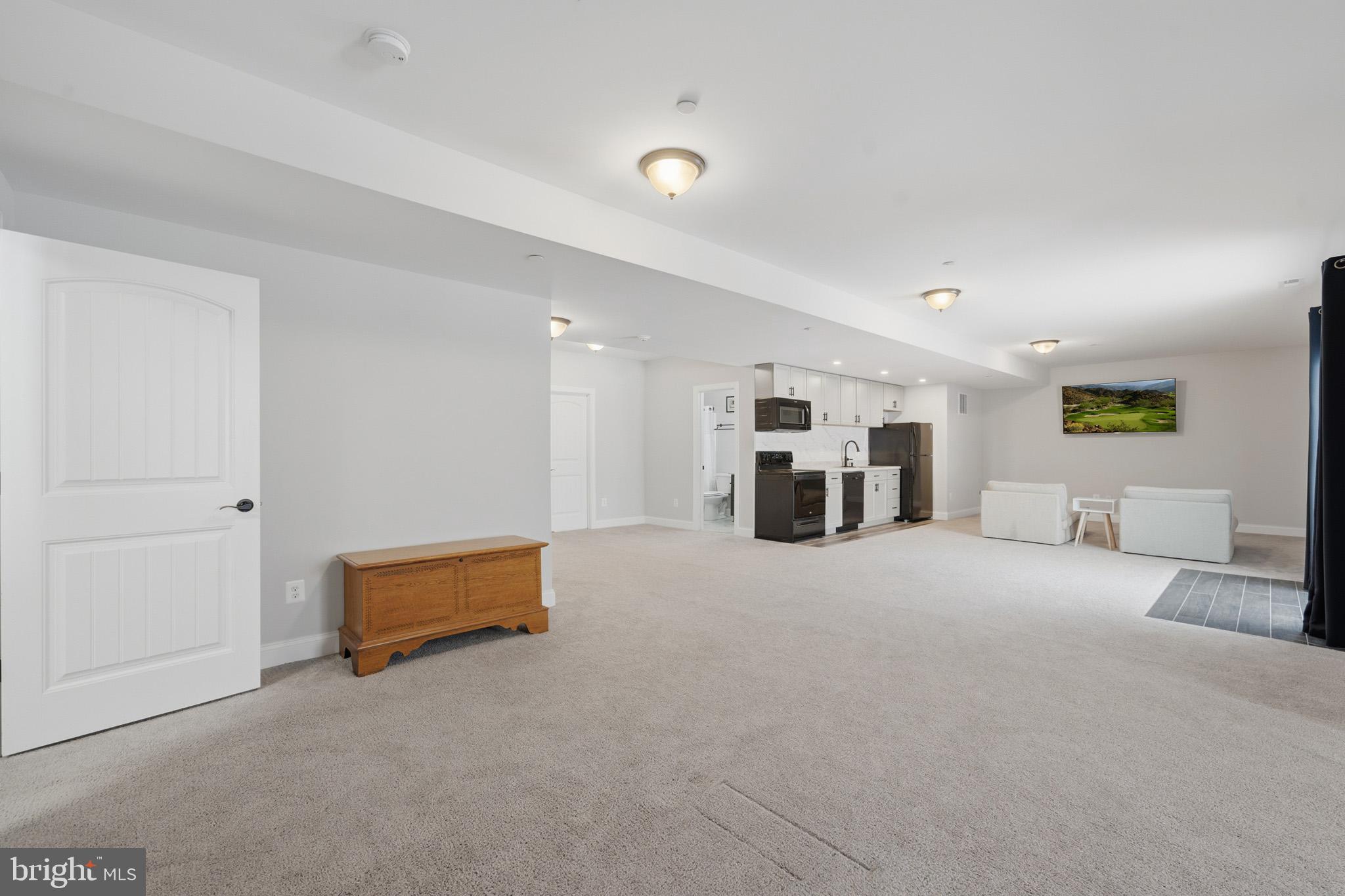 OAKLAND HALL - Residential