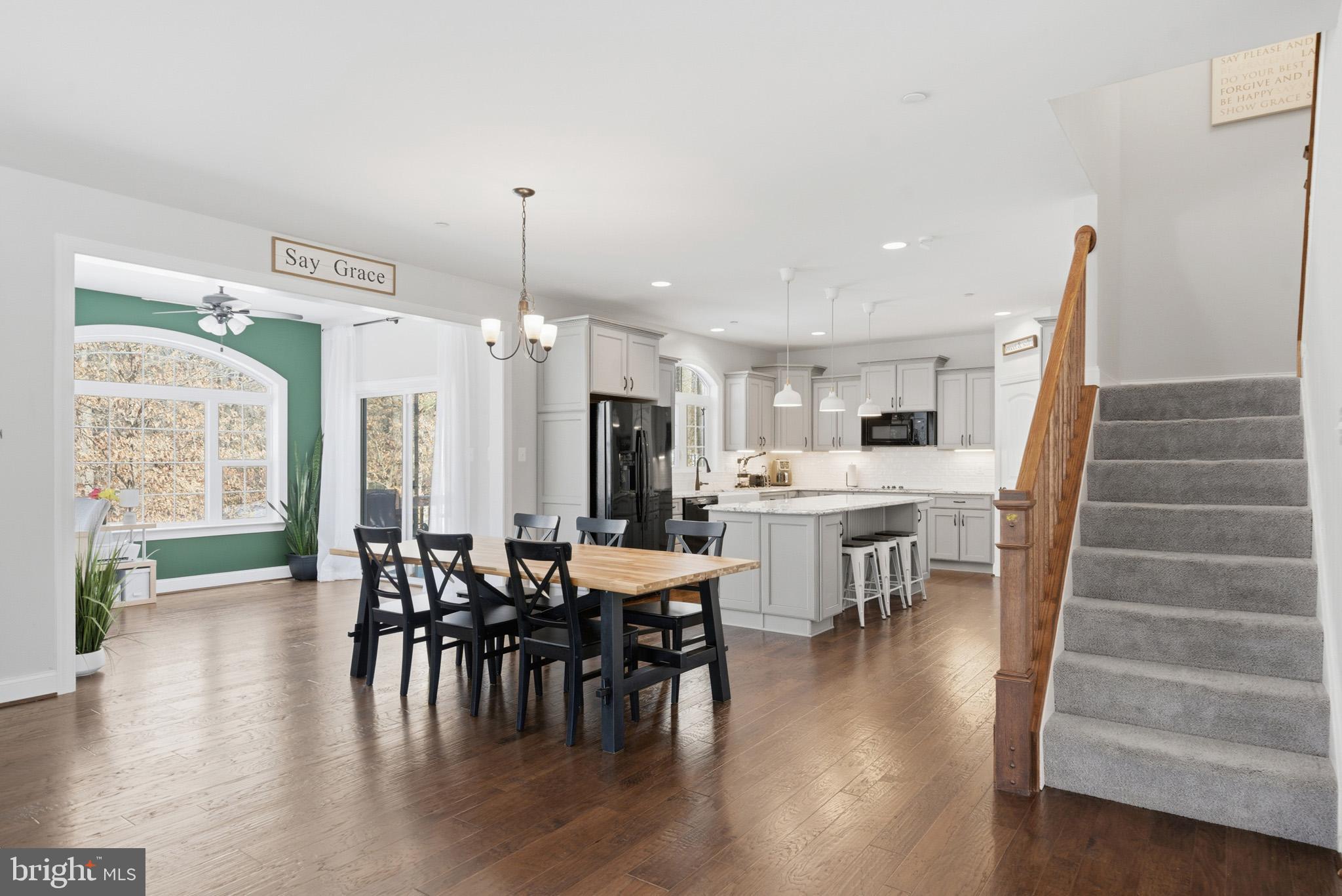 OAKLAND HALL - Residential