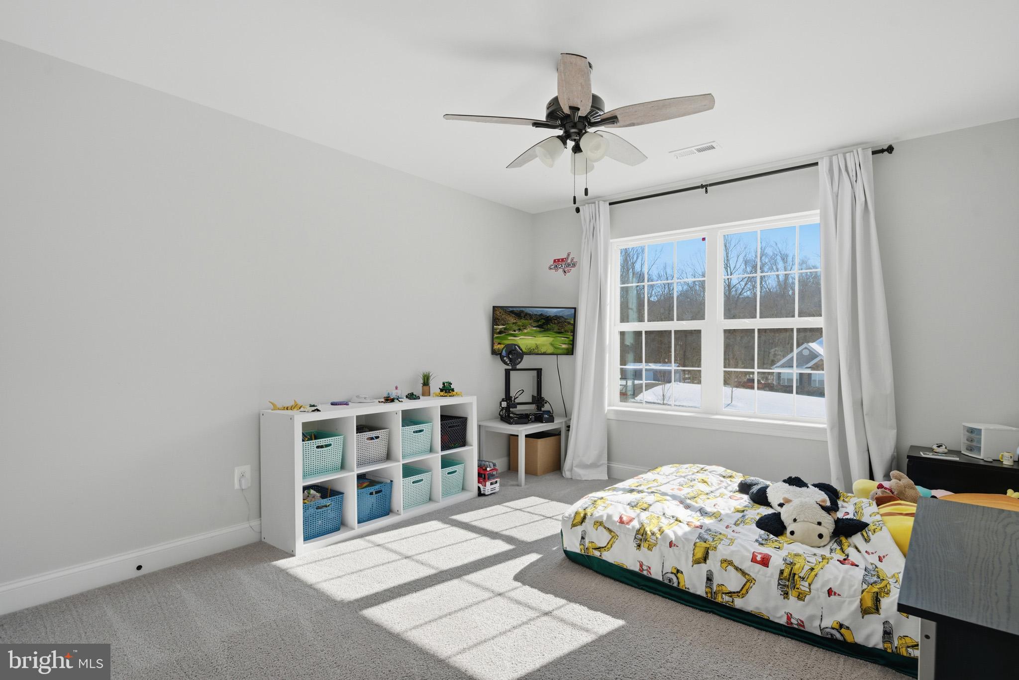 OAKLAND HALL - Residential