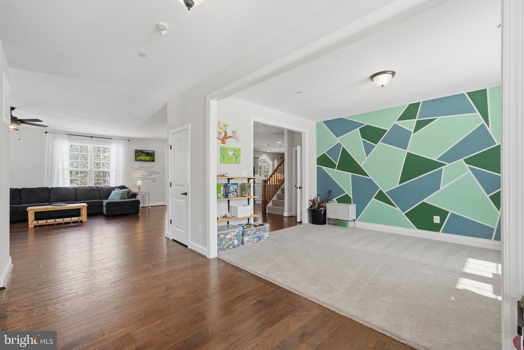 OAKLAND HALL - Residential