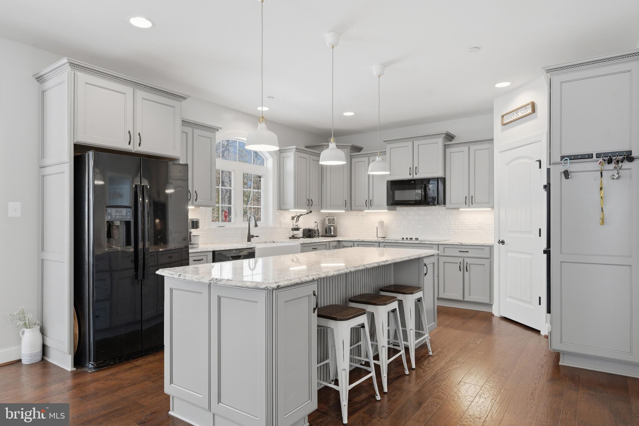 OAKLAND HALL - Residential