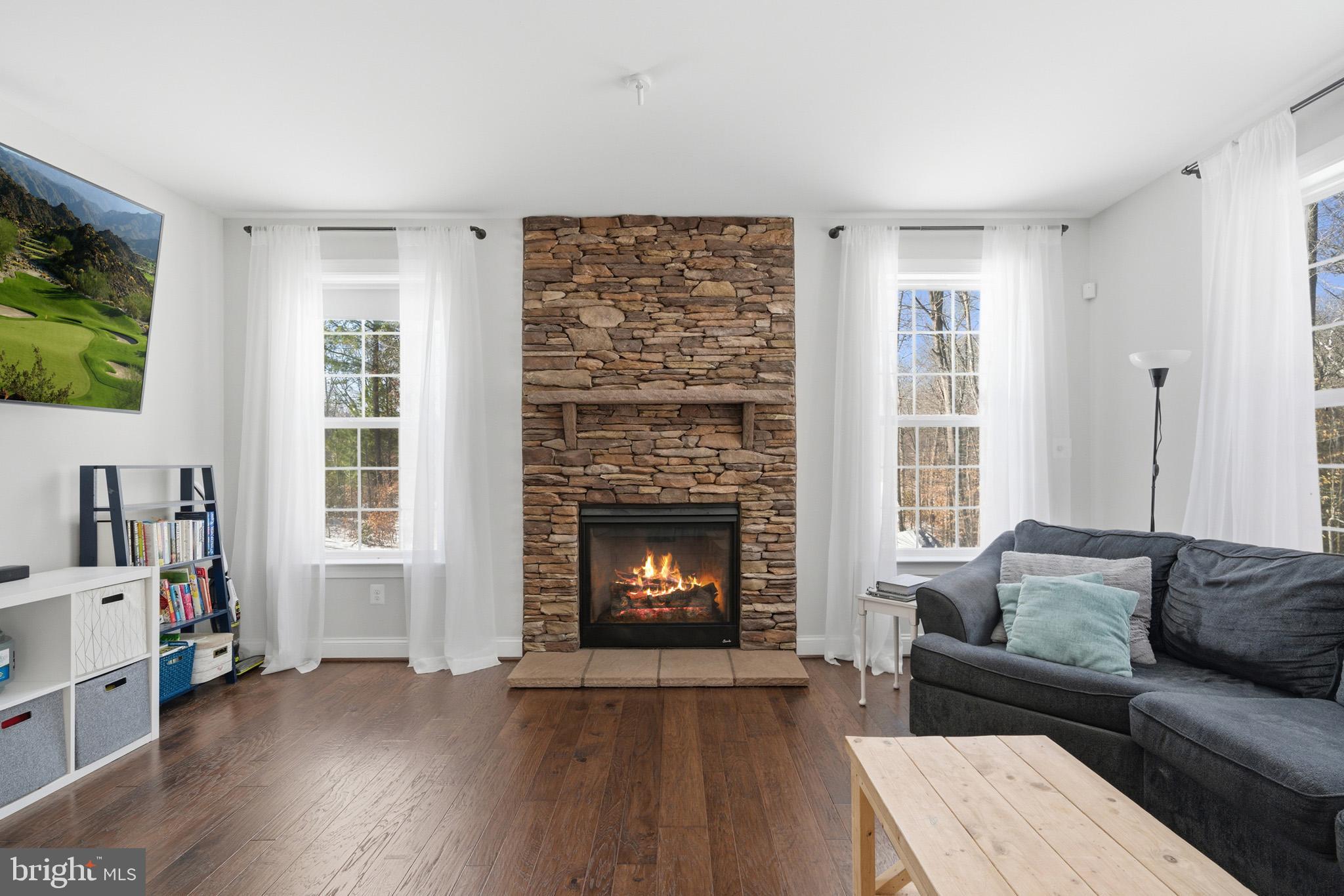 OAKLAND HALL - Residential