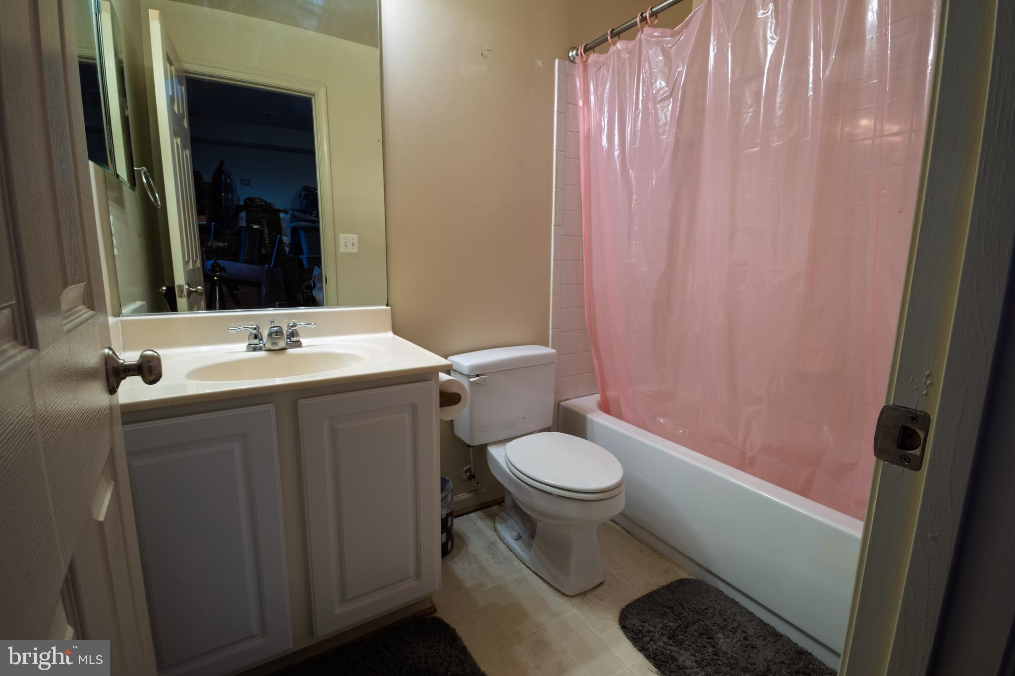 FAIRVIEW VILLAGE - Residential